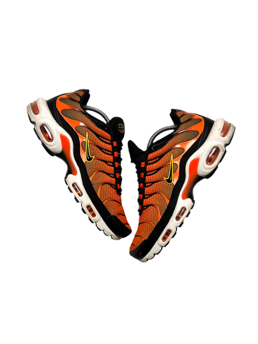 AIR MAX PLUS “SAFETY ORANGE” 44EU