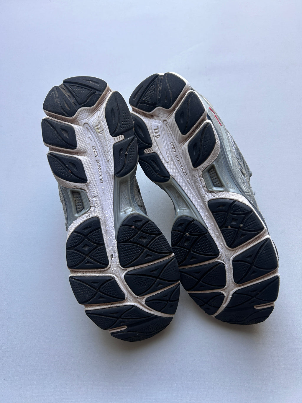 ASICS GEL NYC SILVER (44EU)