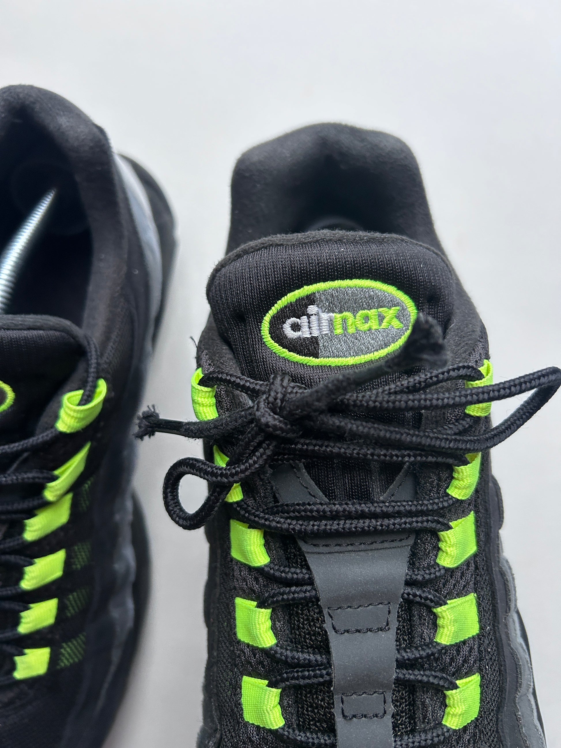 AIR MAX 95 “BLACK NEON” 46EU