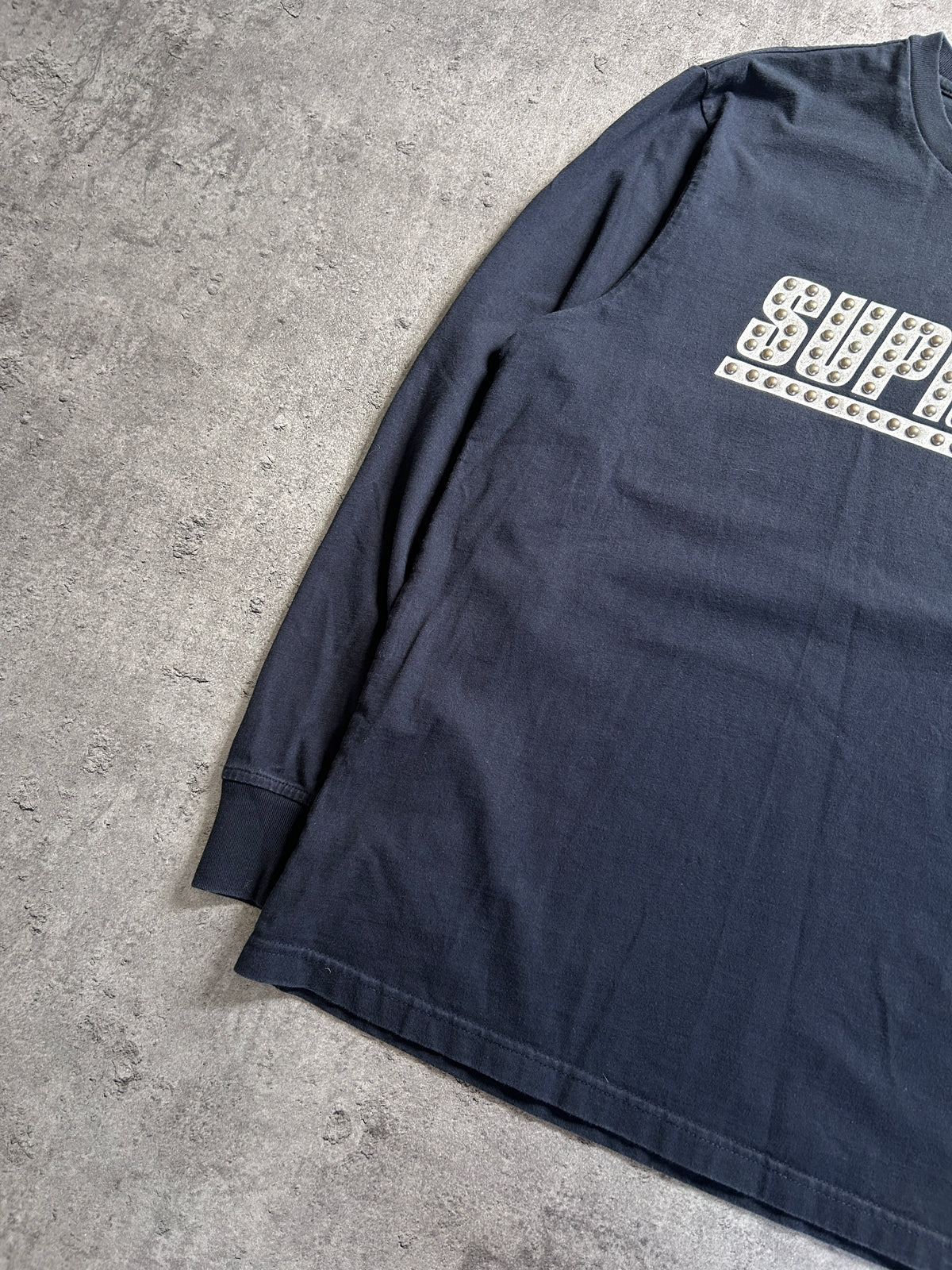 SUPREME STUDDED LONGSLEEVE (M)