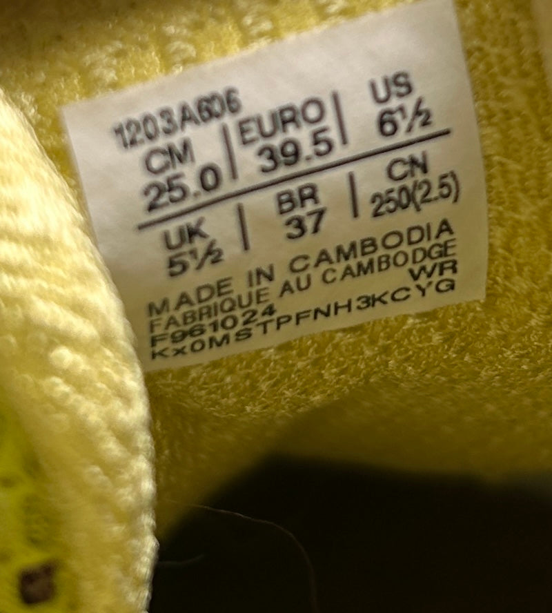 ASICS GEL UBS-9 DS TRAINER (39,5EU)