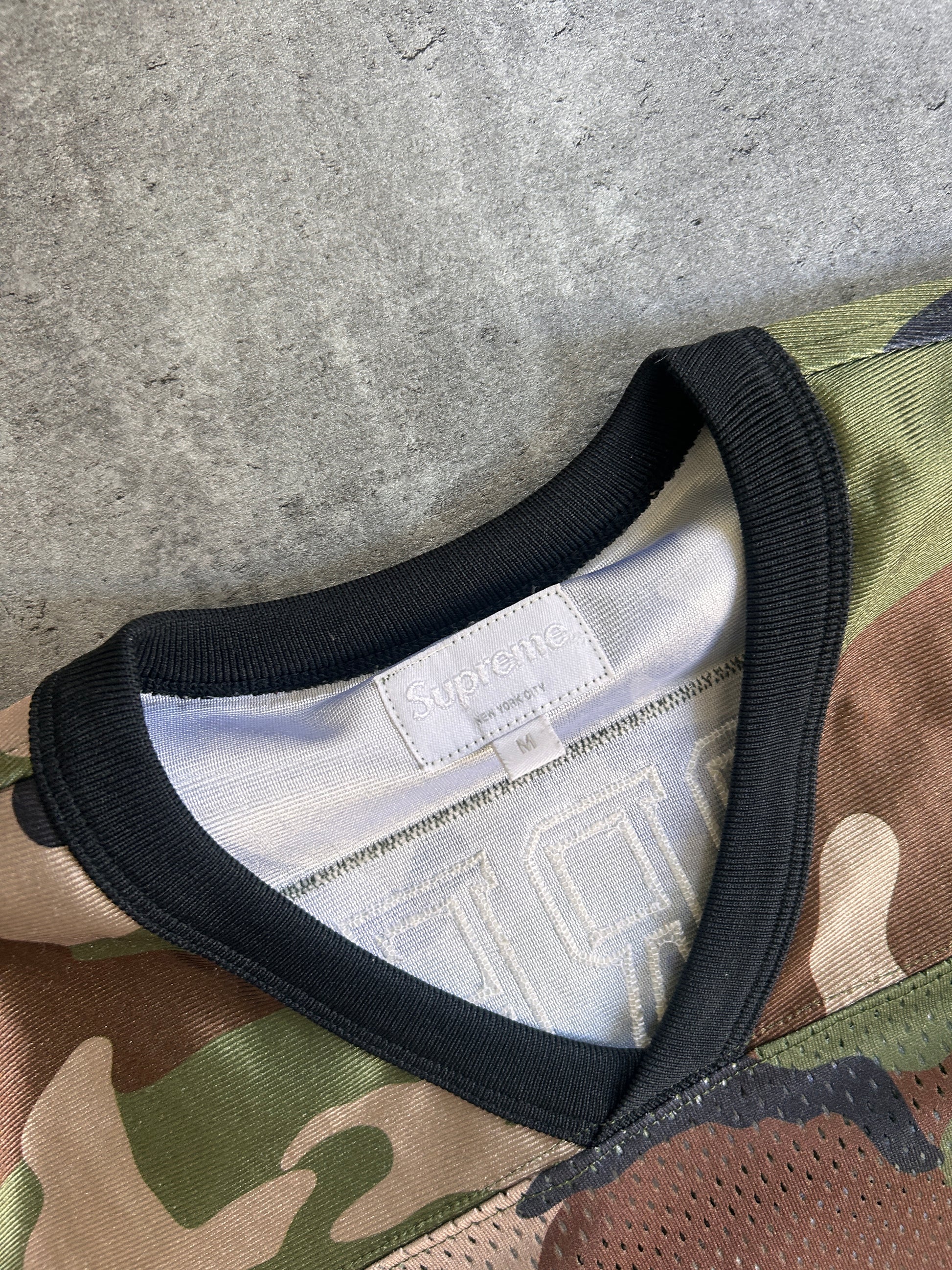 SUPREME CAMO CHAMPION JERSEY (M)