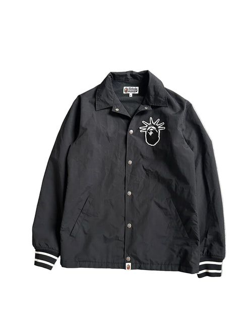 A BATHING APE STATUE OF LIBERTY COACH JACKET (M)