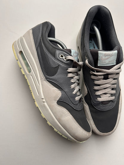 AIR MAX 1 LTHR “DARK ASH” 45EU