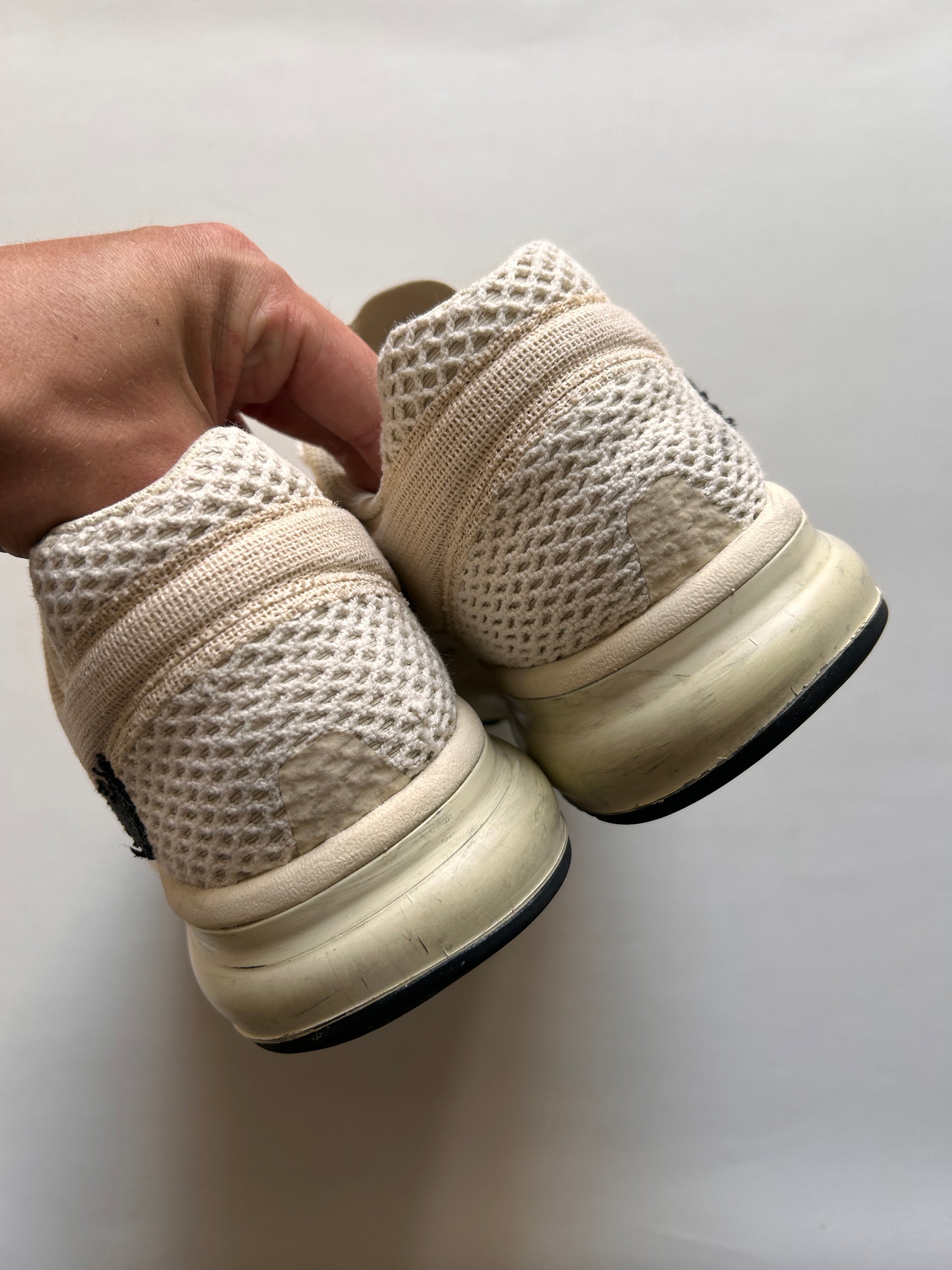 AIR MAX 2013 X STÜSSY “WHEAT” 45,5EU