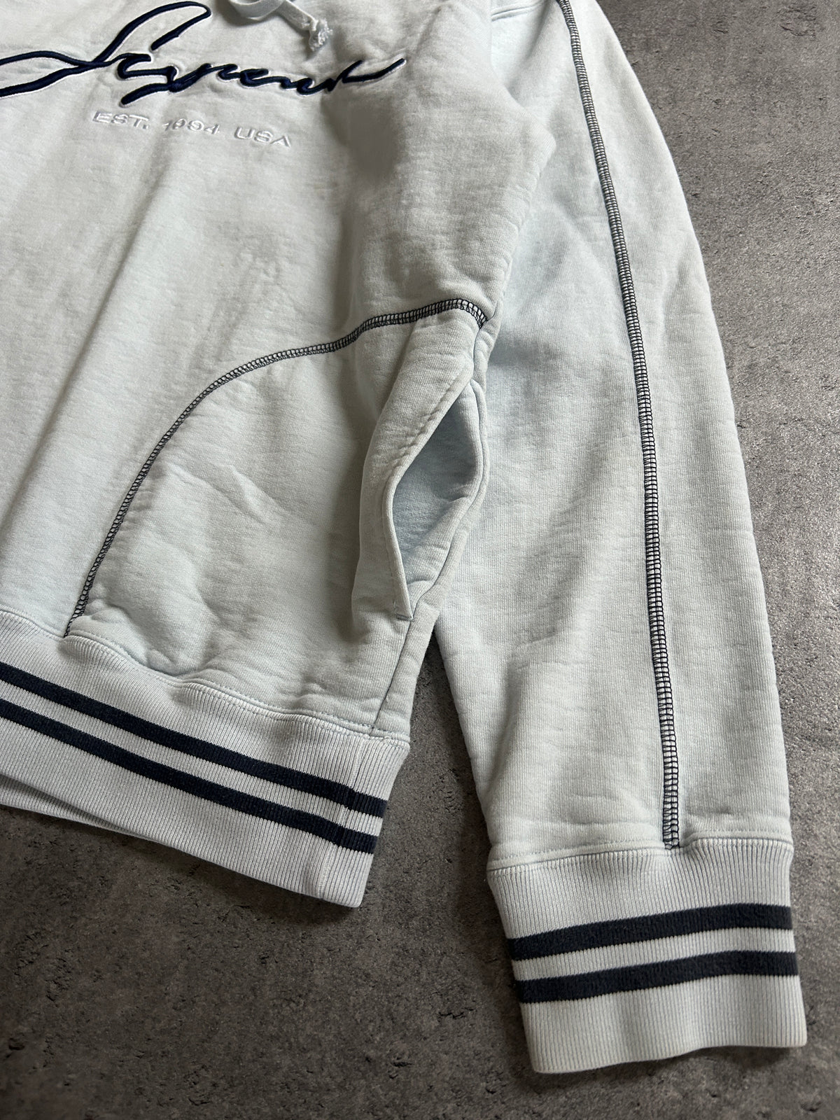 SUPREME CONTRAST EMBROIDERED HOODIE (M)