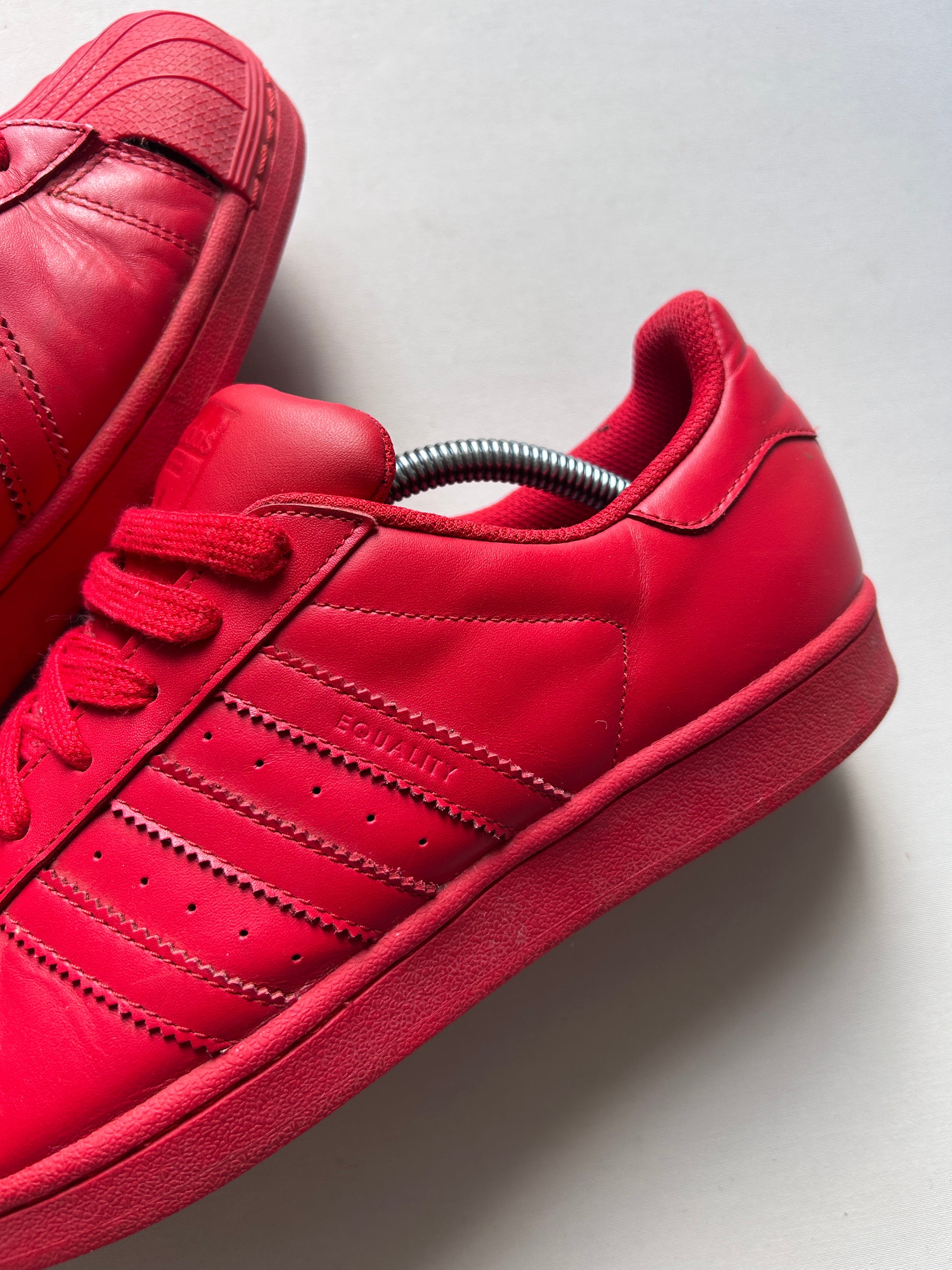 ADIDAS X PHARELL SUPERSTAR (43EU)