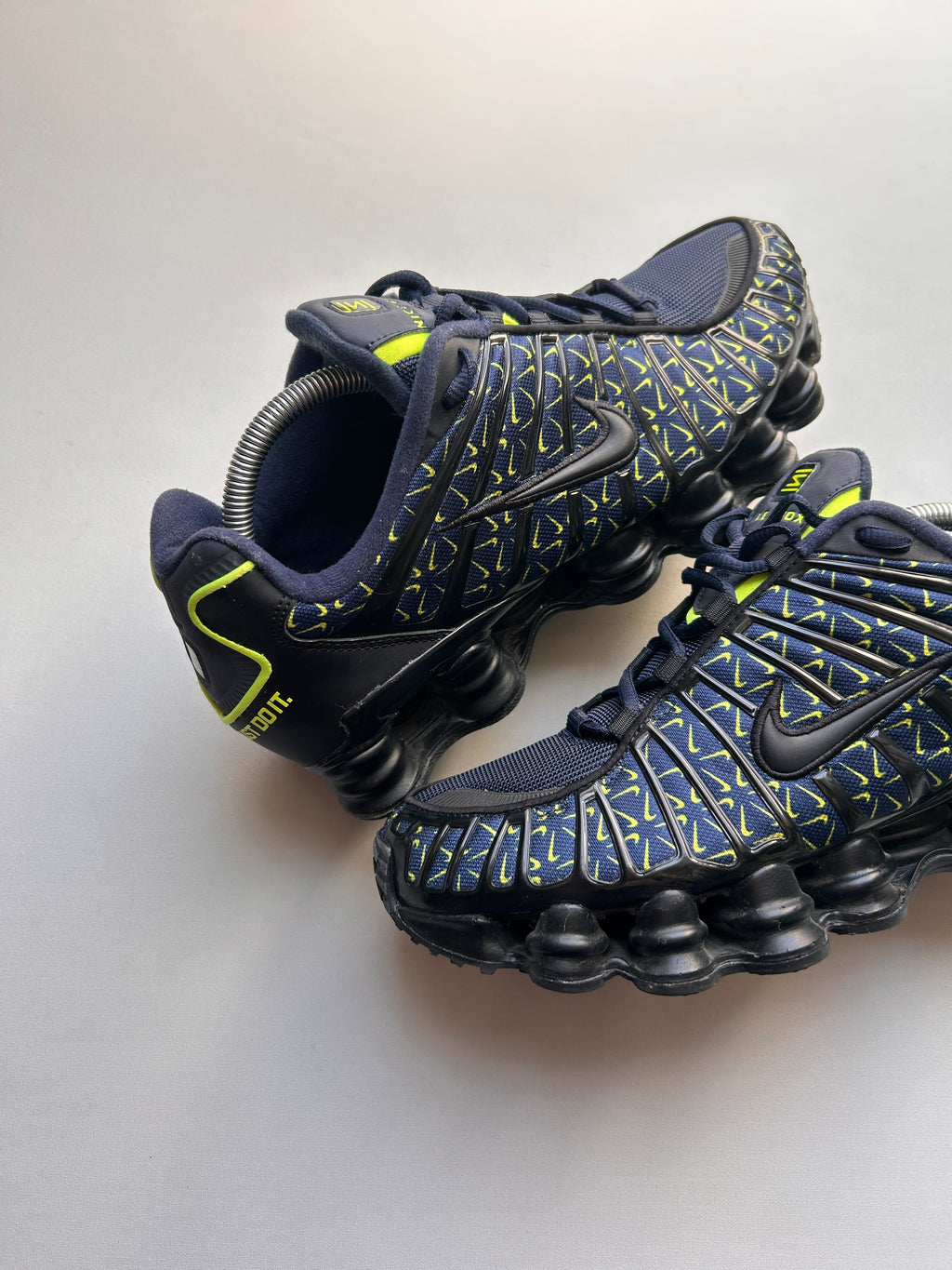 NIKE SHOX TL “MULTI SWOOSH” 42,5EU
