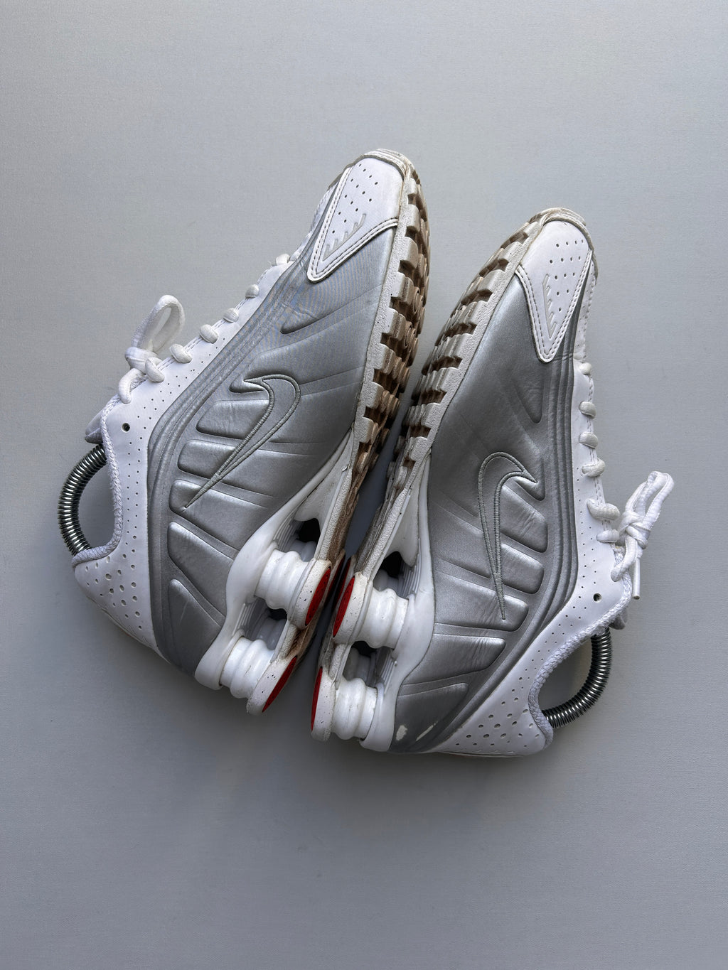 NIKE SHOX R4 “WHITE METTALIC” 37,5EU