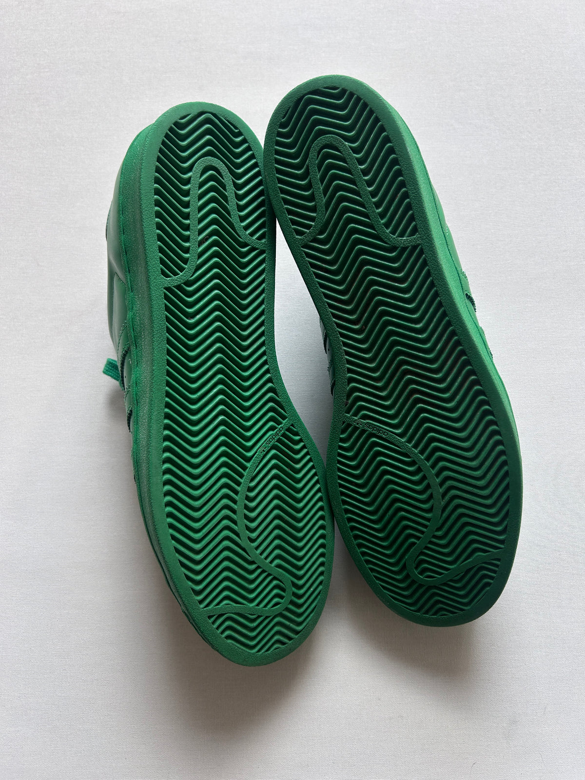 ADIDAS SUPERSTAR X PHARELL WILLIAMS (44,5EU)