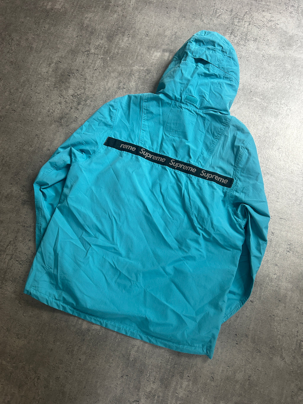 SUPREME TAPED SEAM WATERPROOF JACKET FW2017 (M/L)