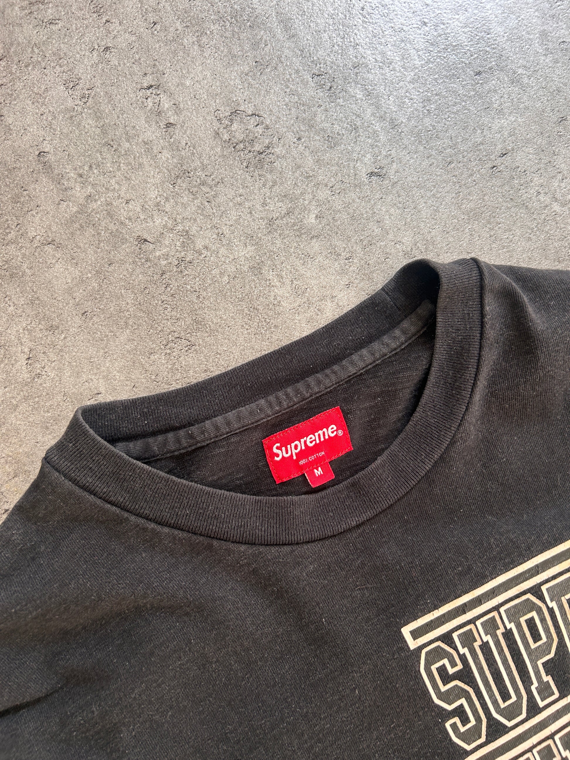 SUPREME STACKED LONGSLEEVE (M)