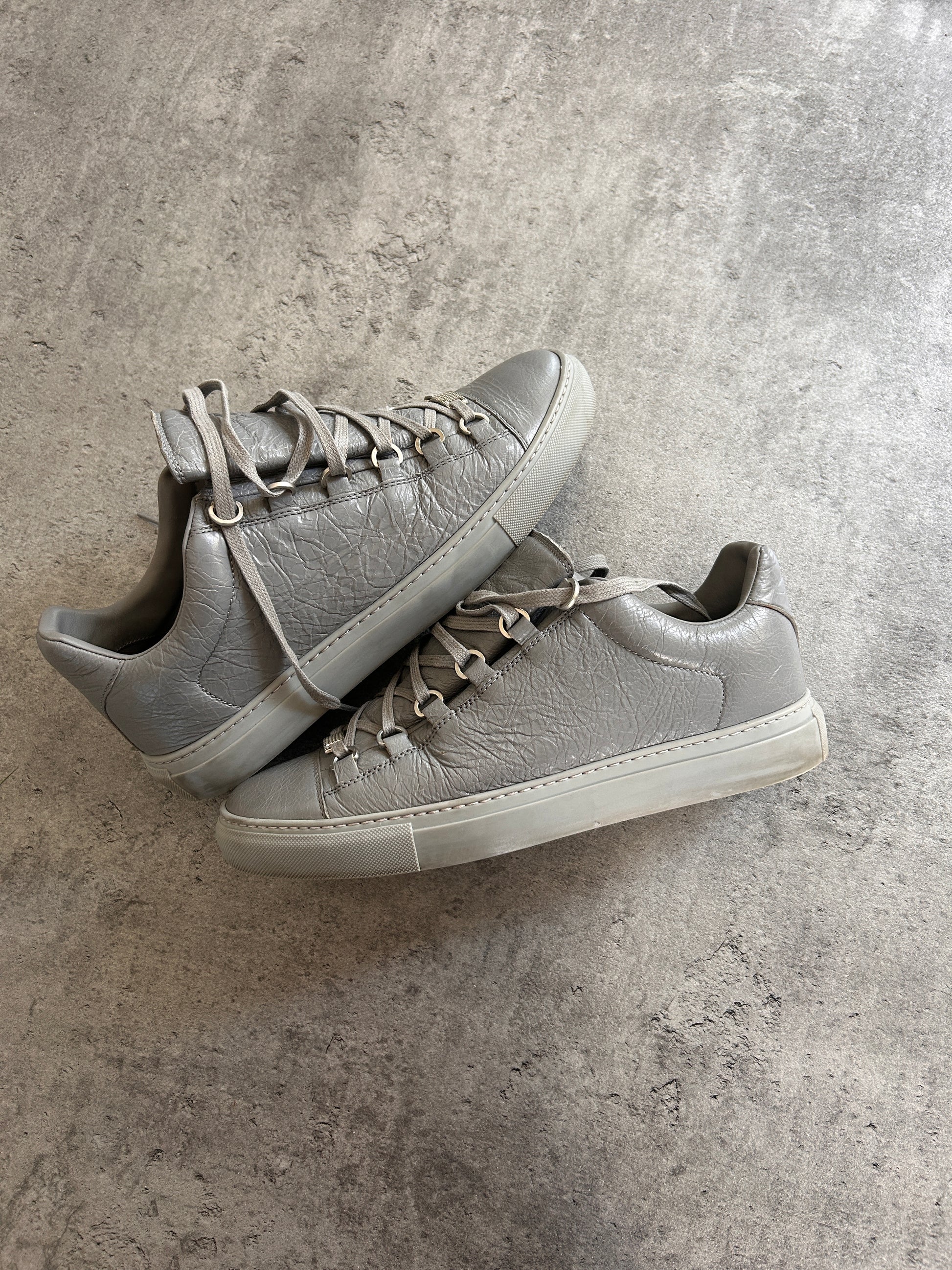 BALENCIAGA ARENA LOWS “43EU”