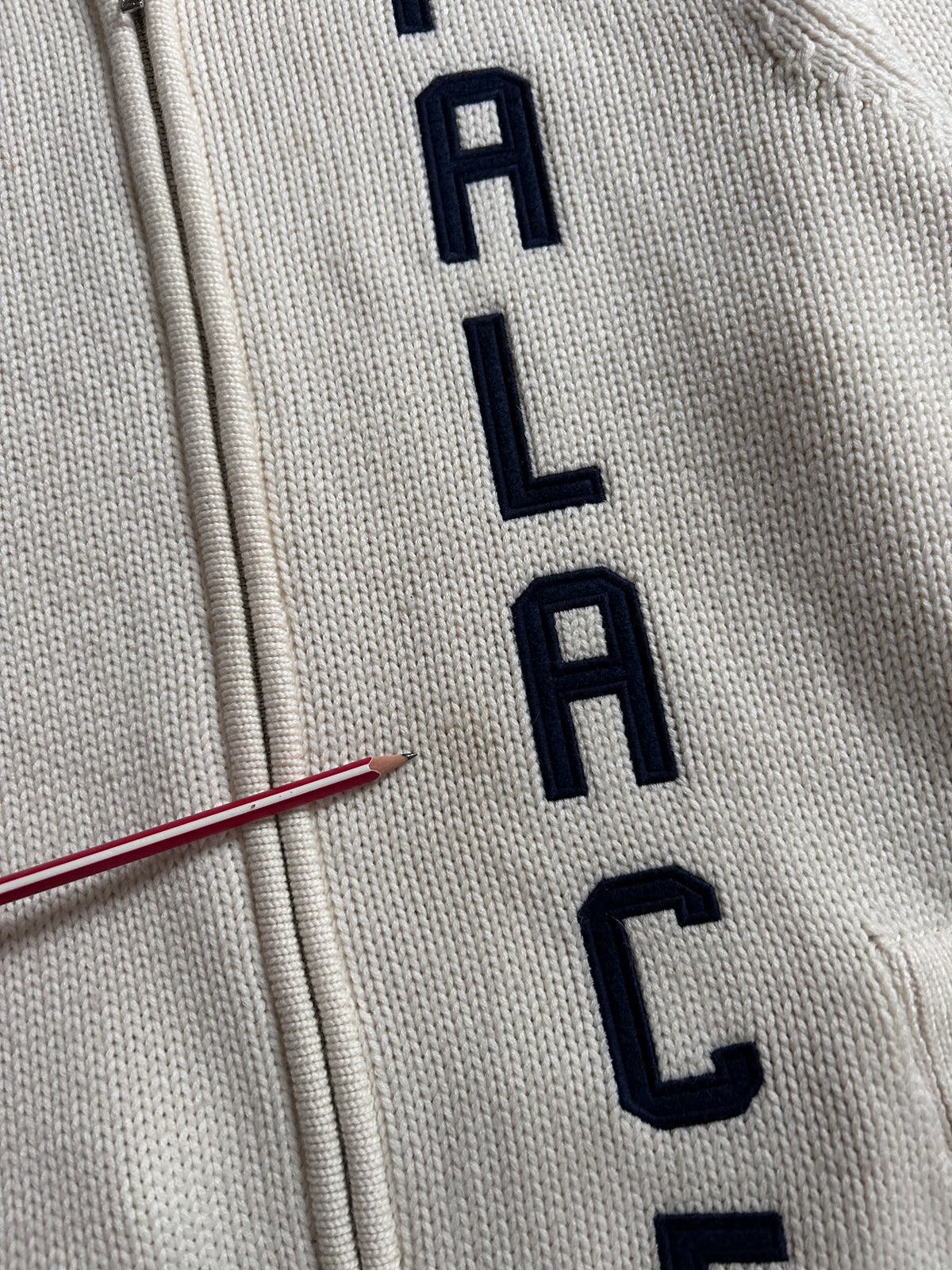 PALACE VERT KNIT BEIGE (M/L)