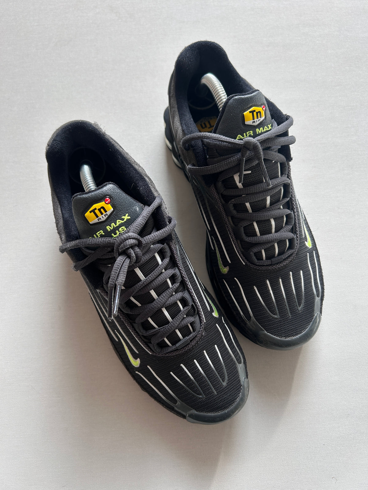 AIR MAX PLUS 3 “BLACK VOLT” 42,5EU