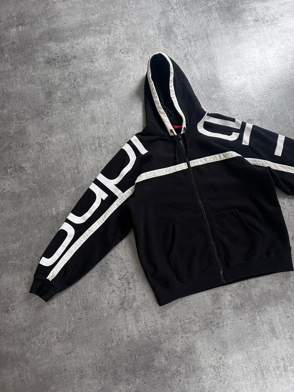 SUPREME BIG LOGO PANELED ZIP UP FW20 (L)