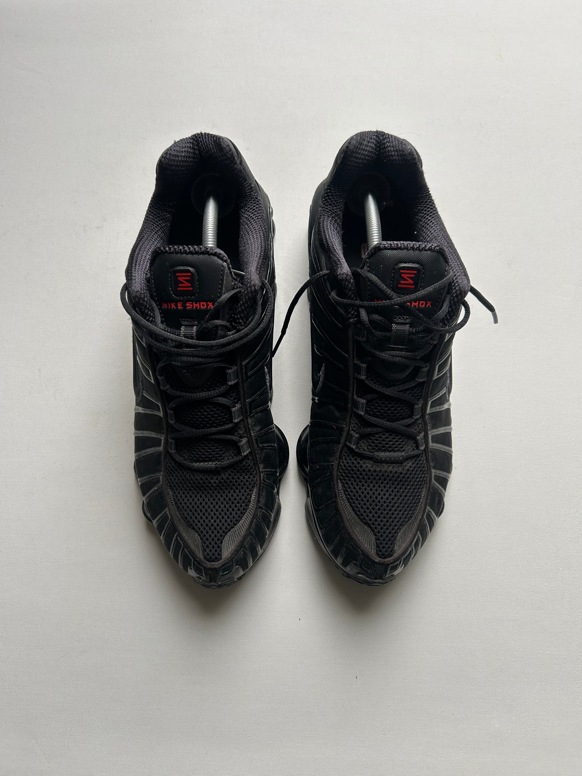 NIKE SHOX TL “ALL BLACK” 45,5EU