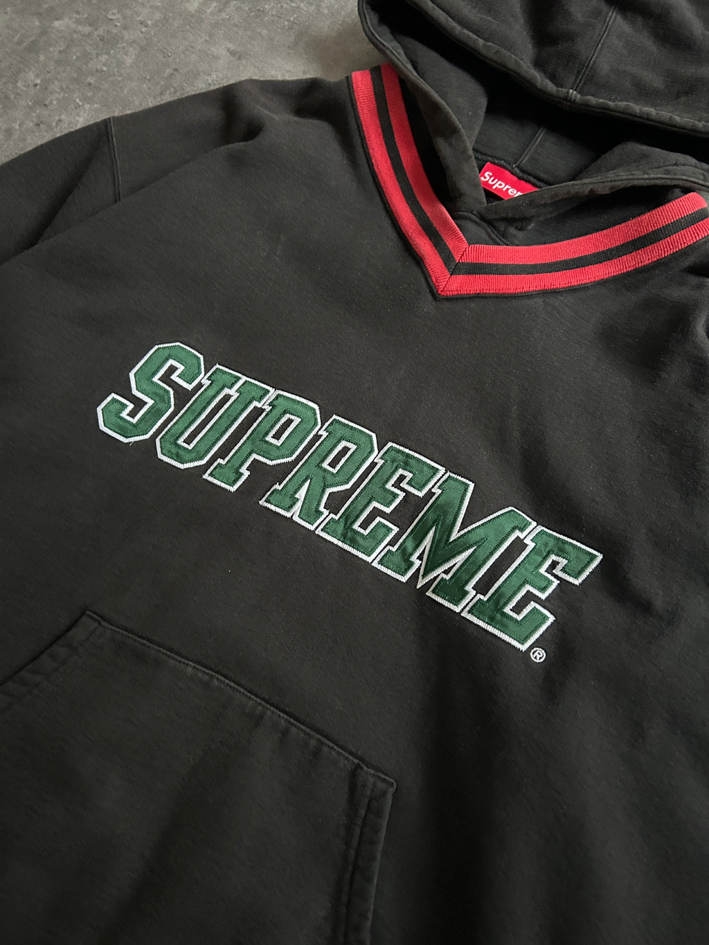 SUPREME HOCKEY HOODIE (L)