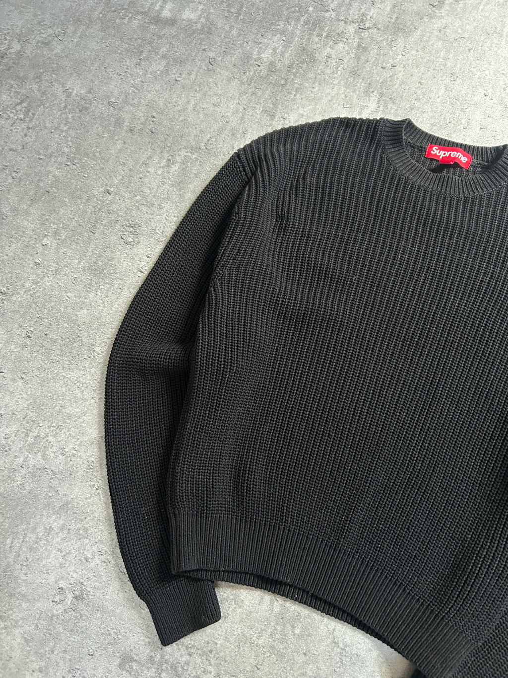 SUPREME OLD ENGLISH CRACKED PRINT (XS)