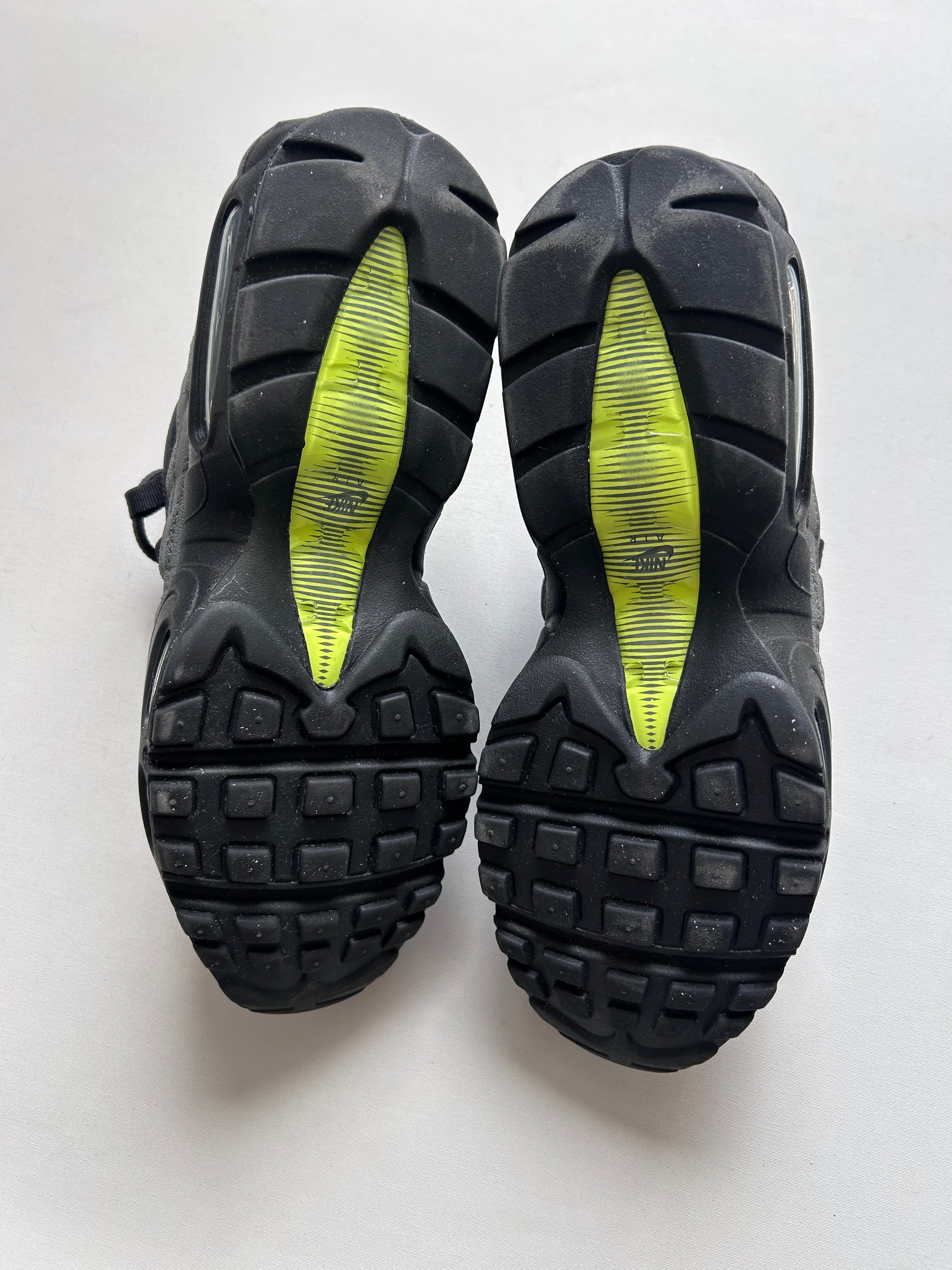AIR MAX 95 “GREY VOLT” 42EU