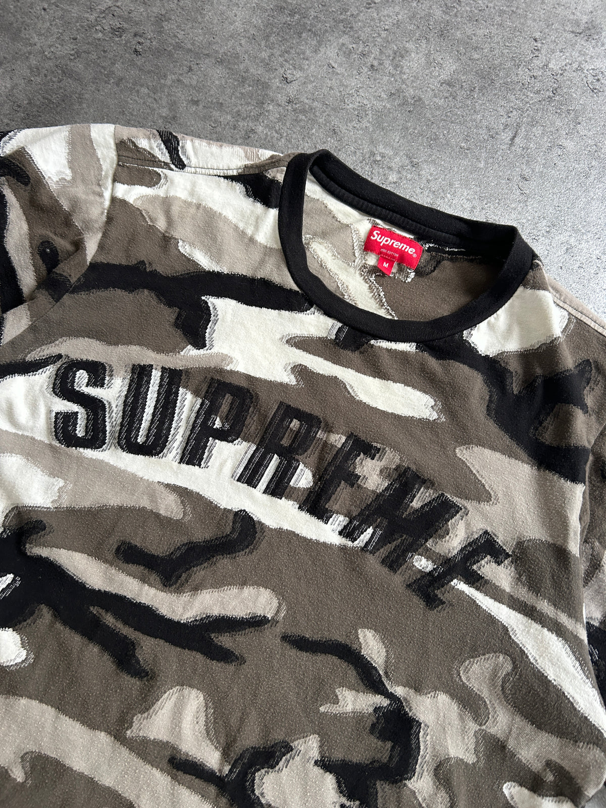 SUPREME INTARSIA CAMO TEE (M)