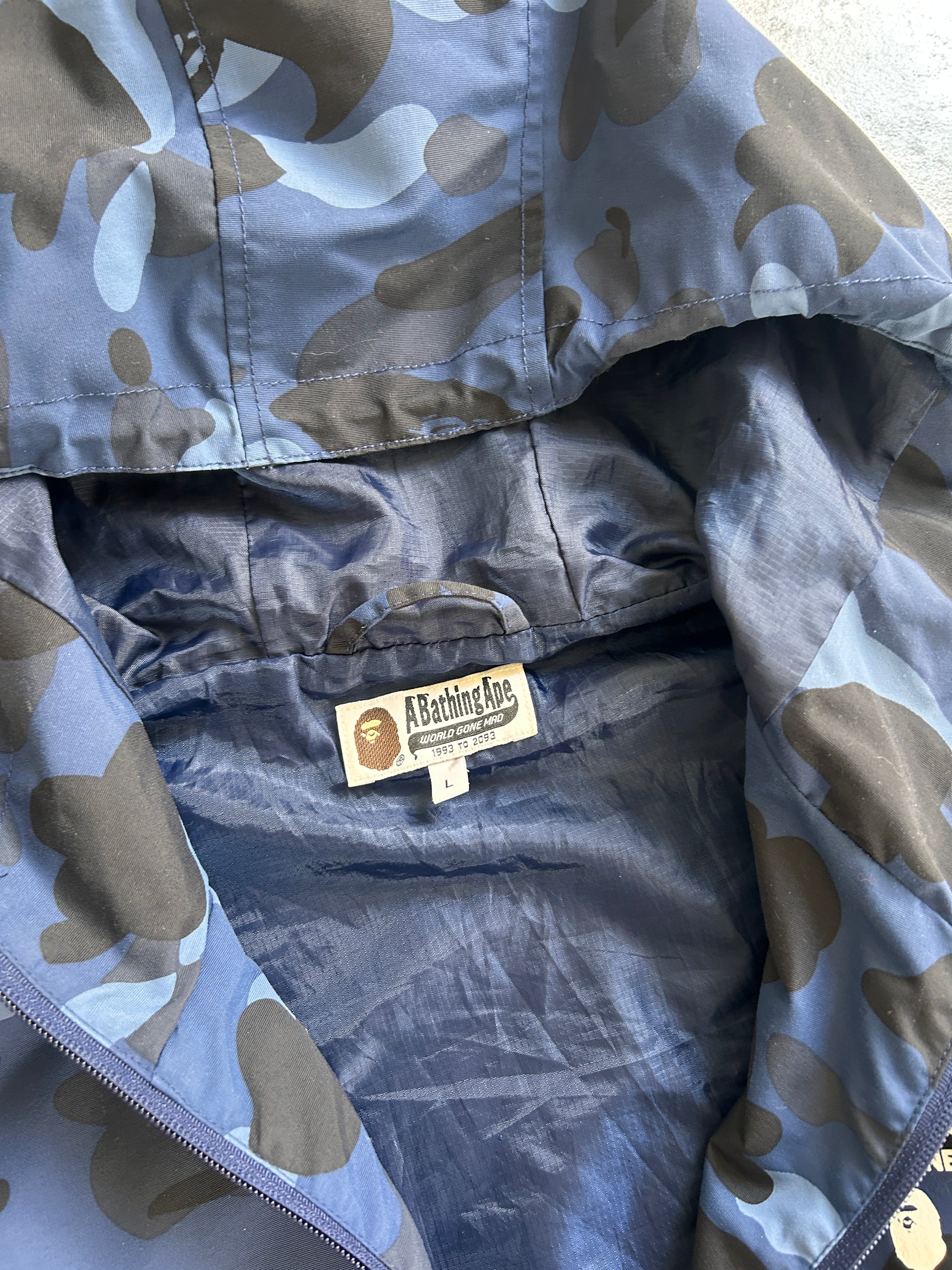 BAPE CAMO WINDBREAKER (L)