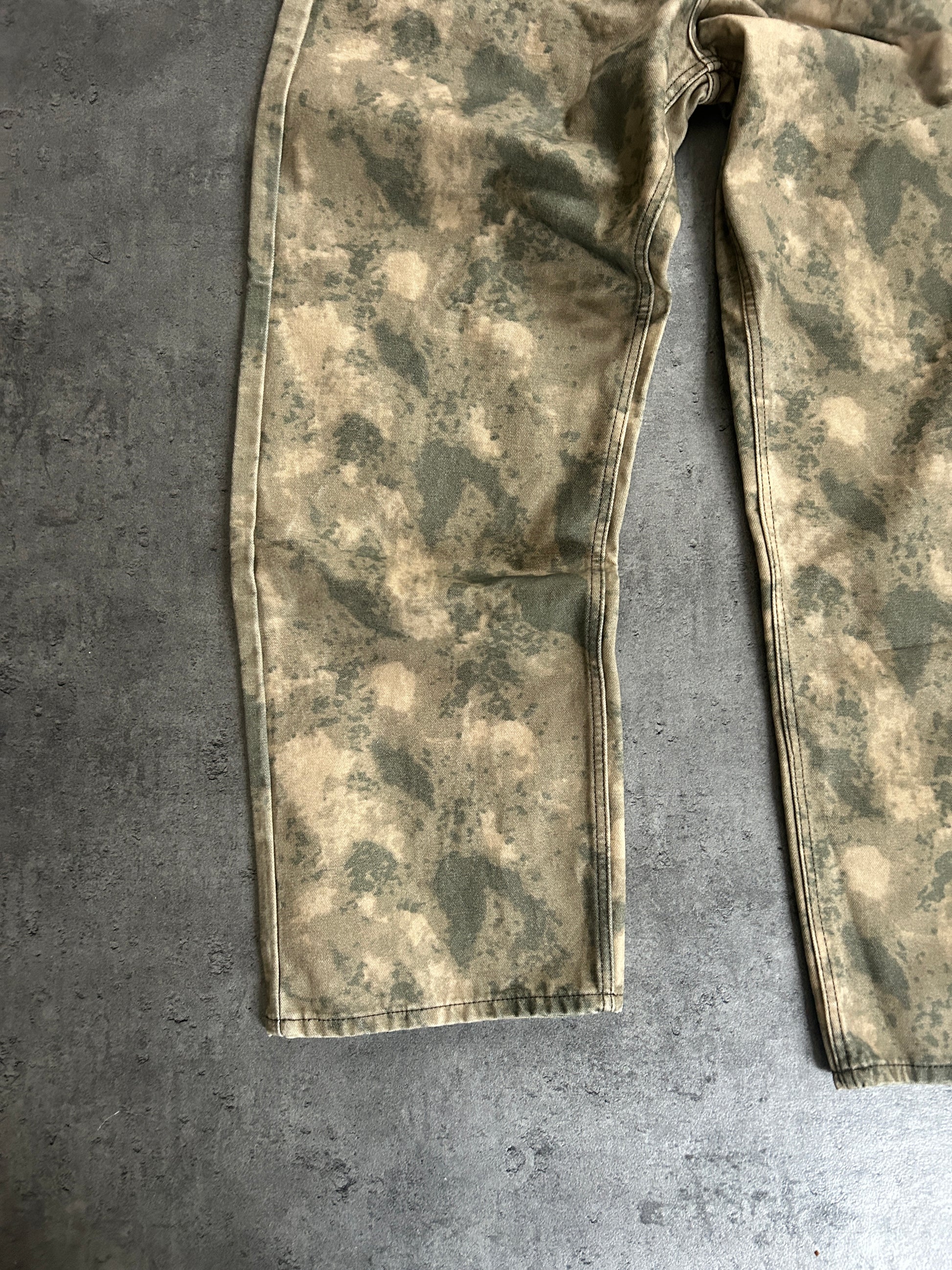 LFDY CAMO JEANS (M/W32)