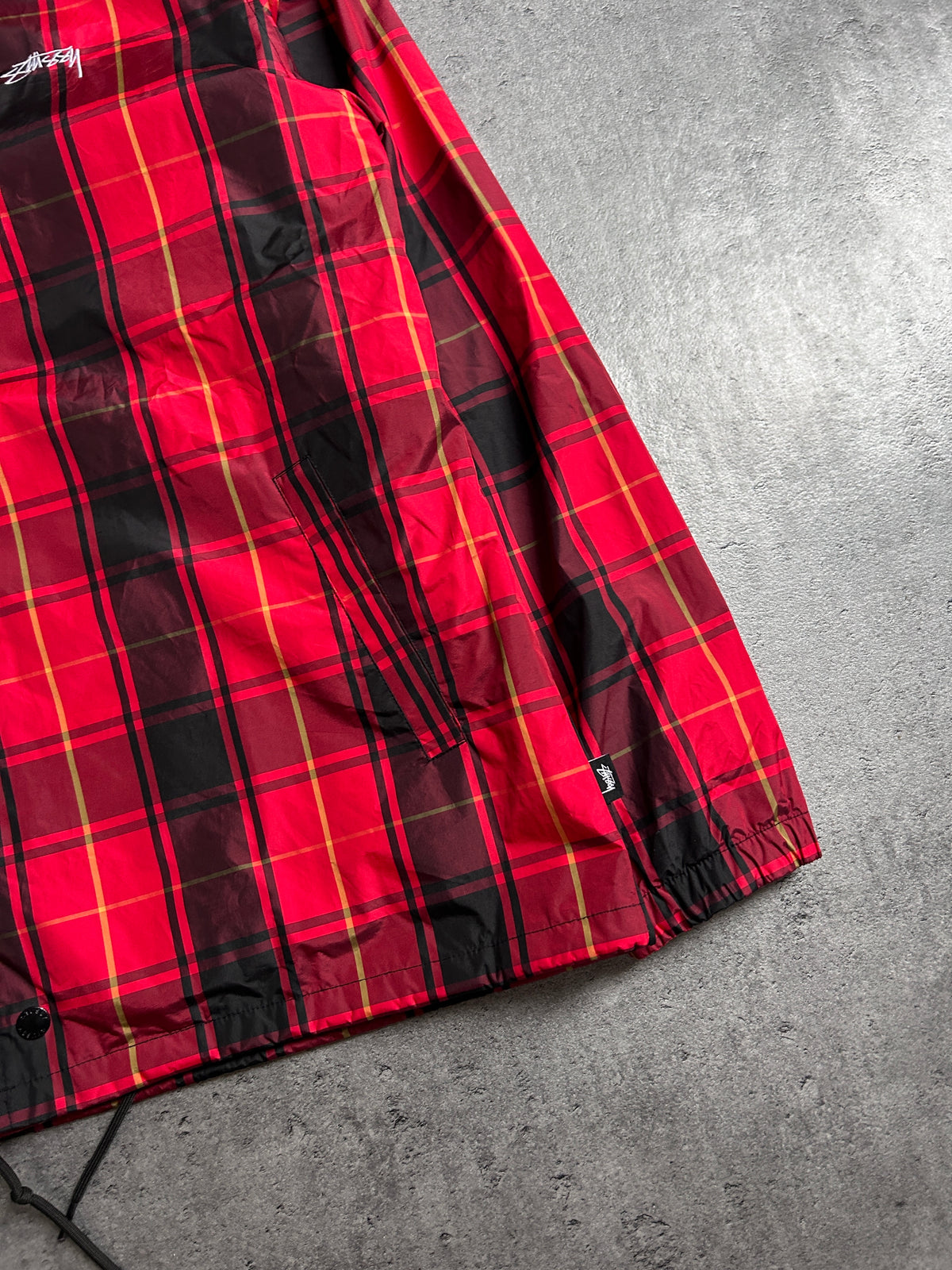 STÜSSY RED PLAID COACH JACKET (L)