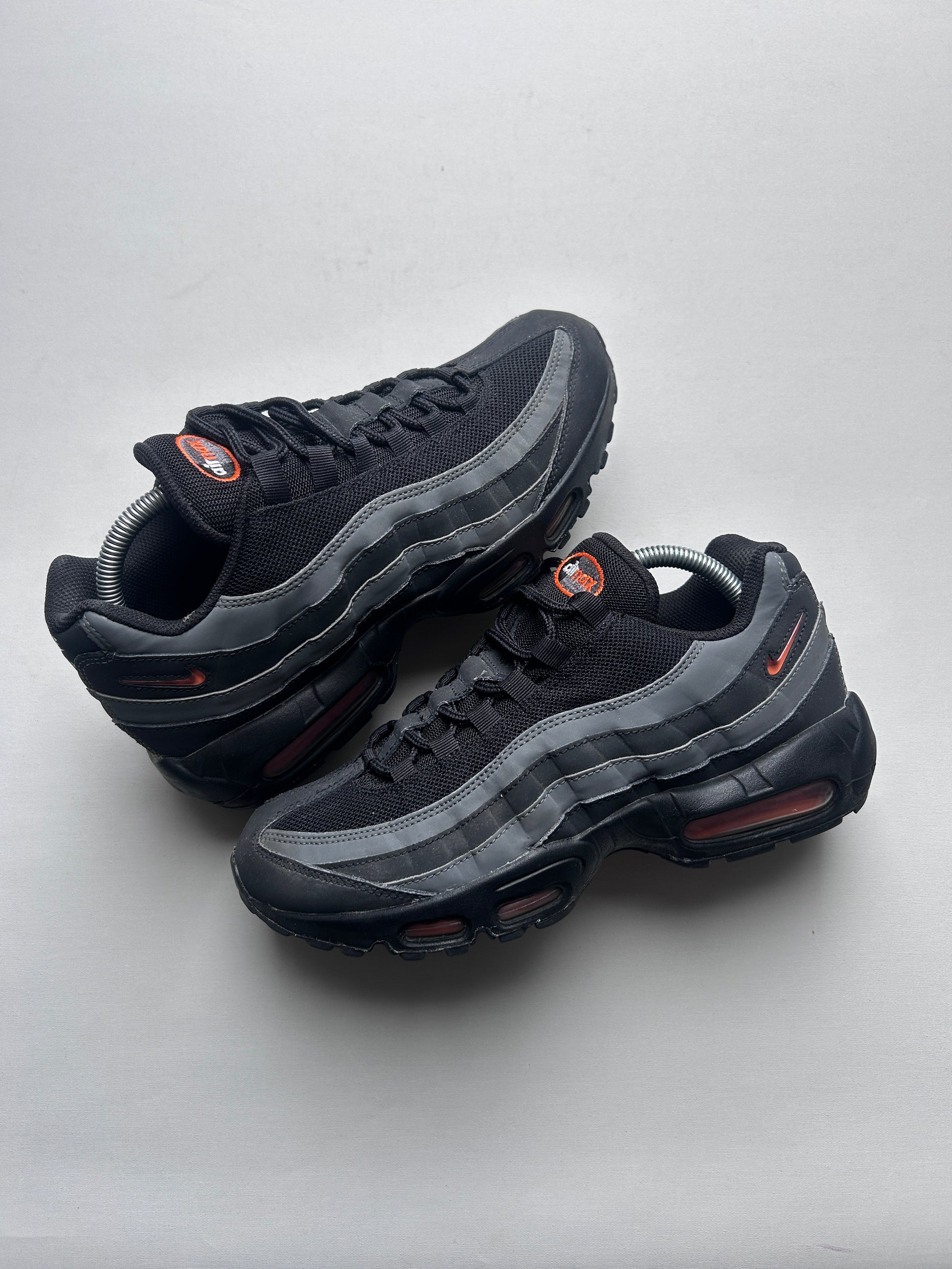 AIR MAX 95 “BLACK/ORANGE” 42EU