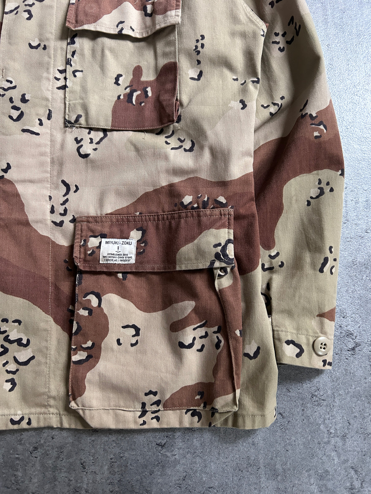 MIYUKI ZOKU DESERT CAMO OVERSHIRT (L)