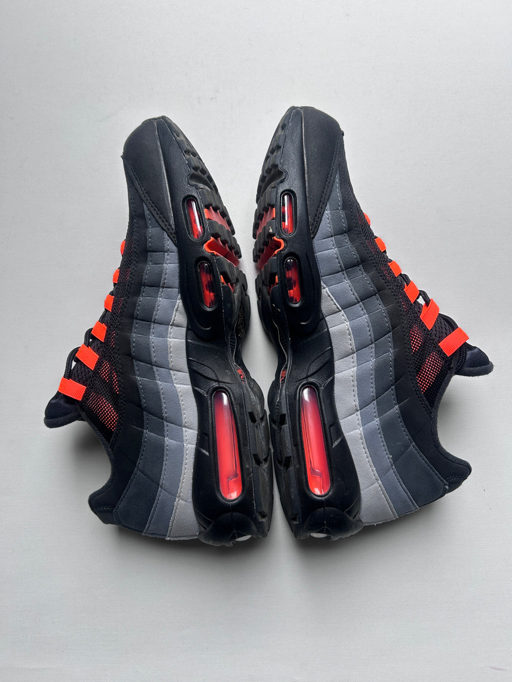 AIR MAX 95 “BLACK HYPER CRIMSON” 47EU