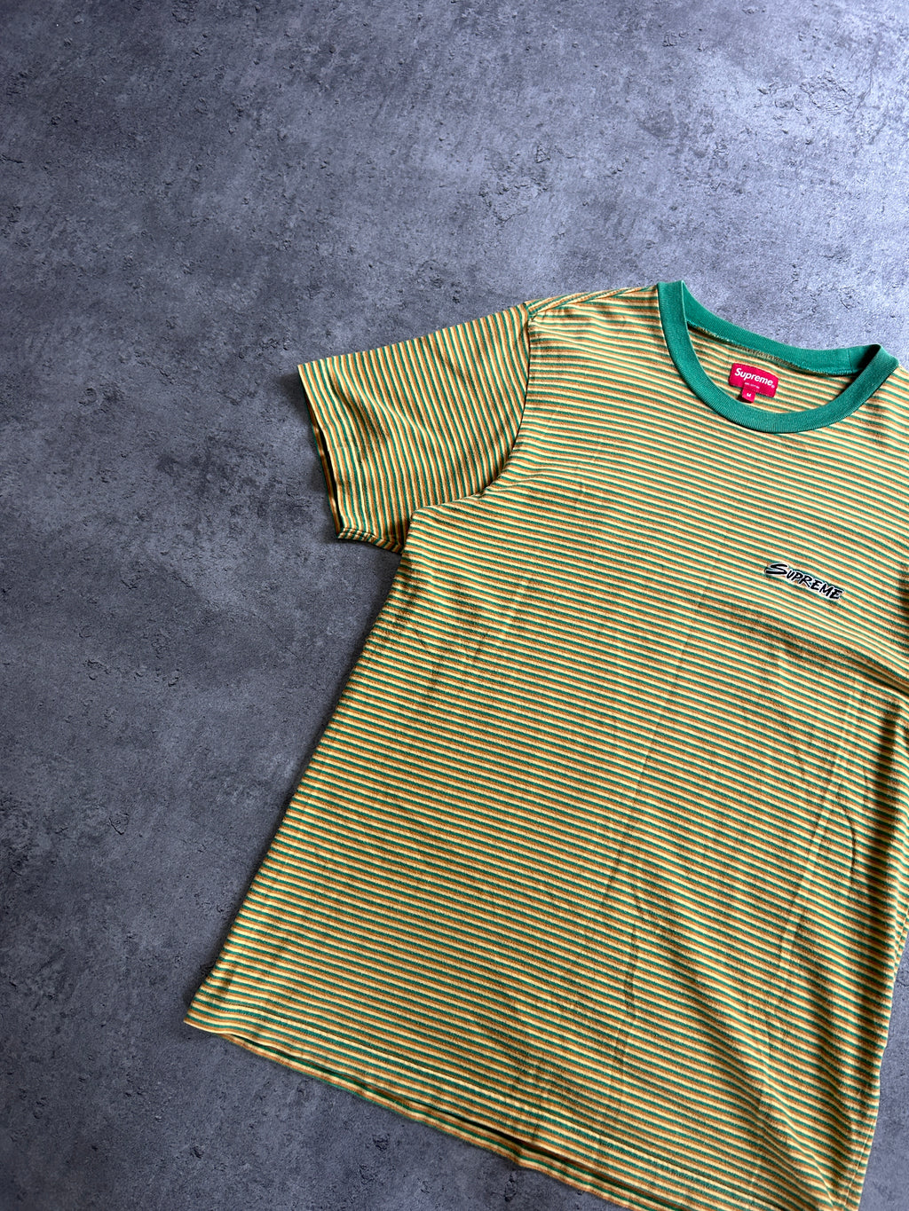 SUPREME MULTI STRIPE TEE (M)