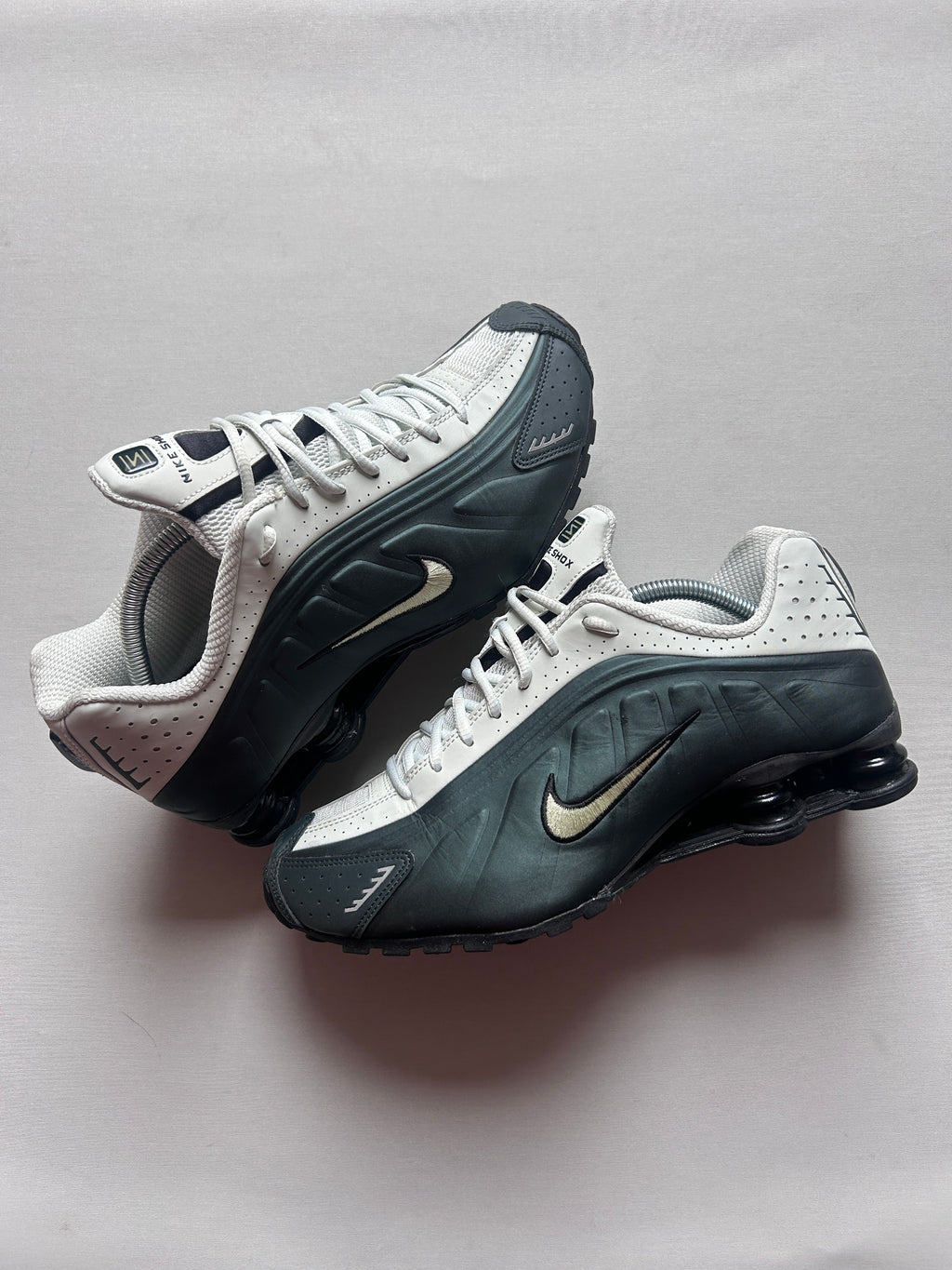 NIKE SHOX R4 “DARK GREEN/WHITE” 44EU