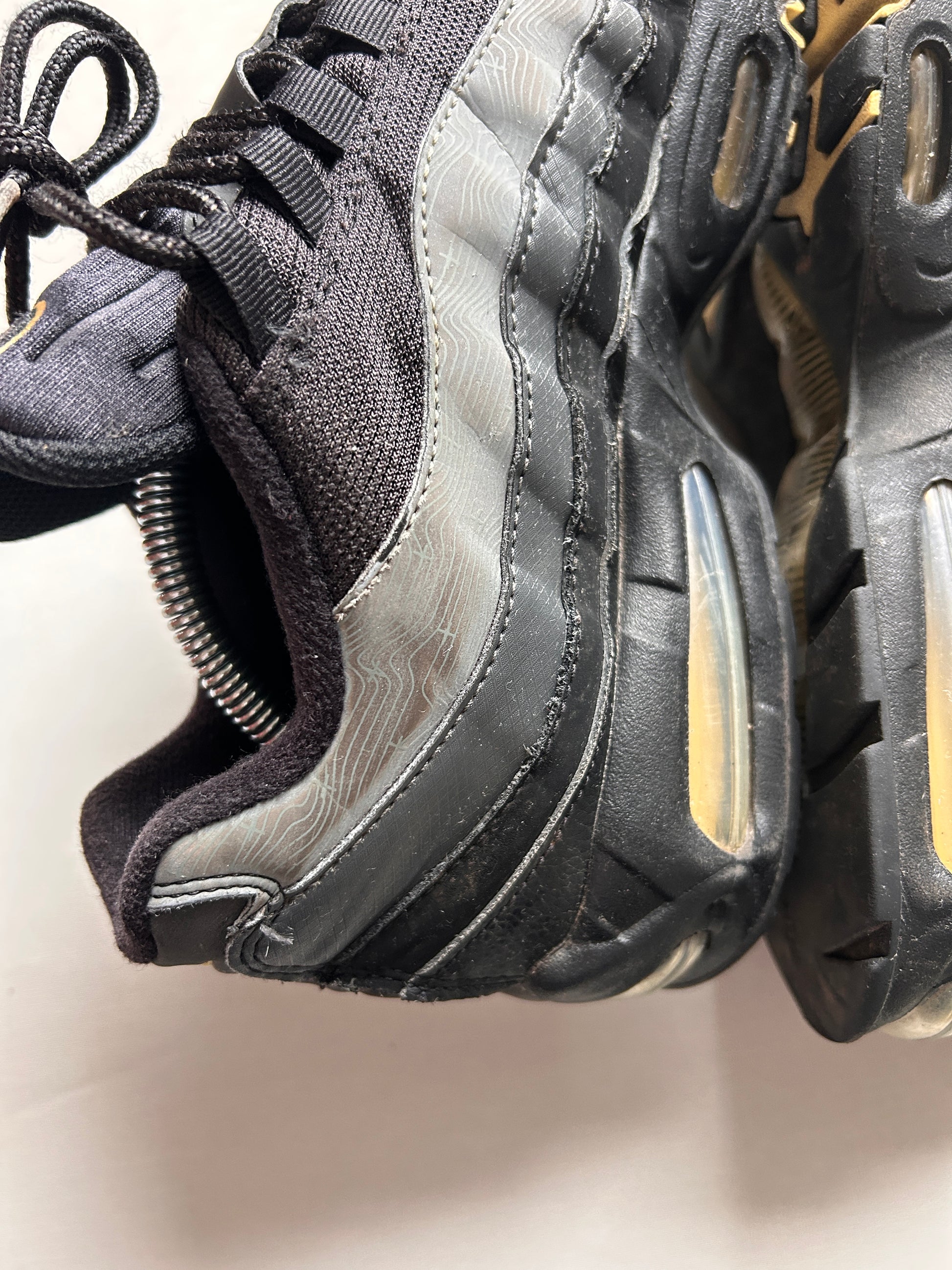 AIR MAX 95 BIG BUBBLE “BLACK/GOLD” 44,5EU