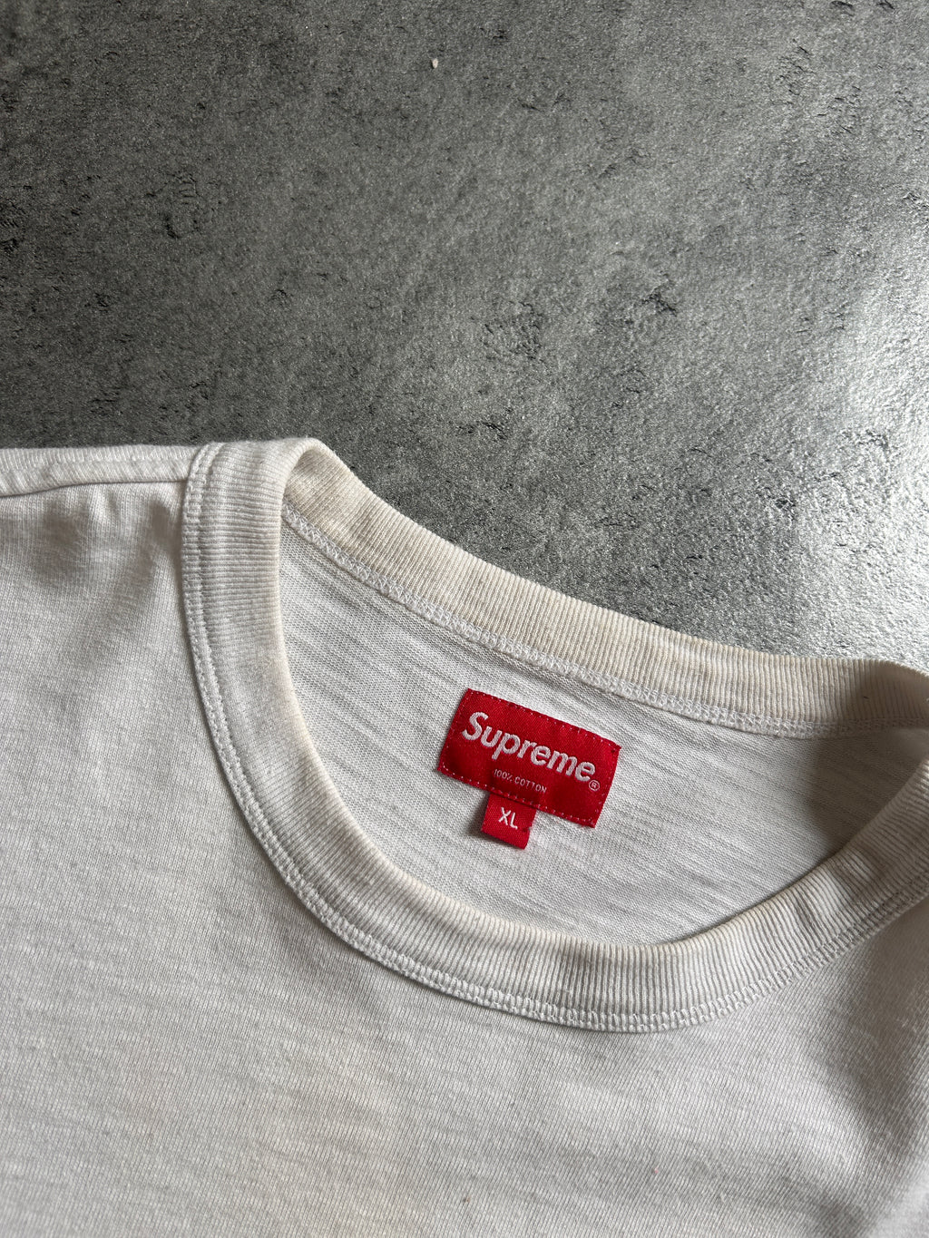 SUPREME CUT LOGO TEE (XL)