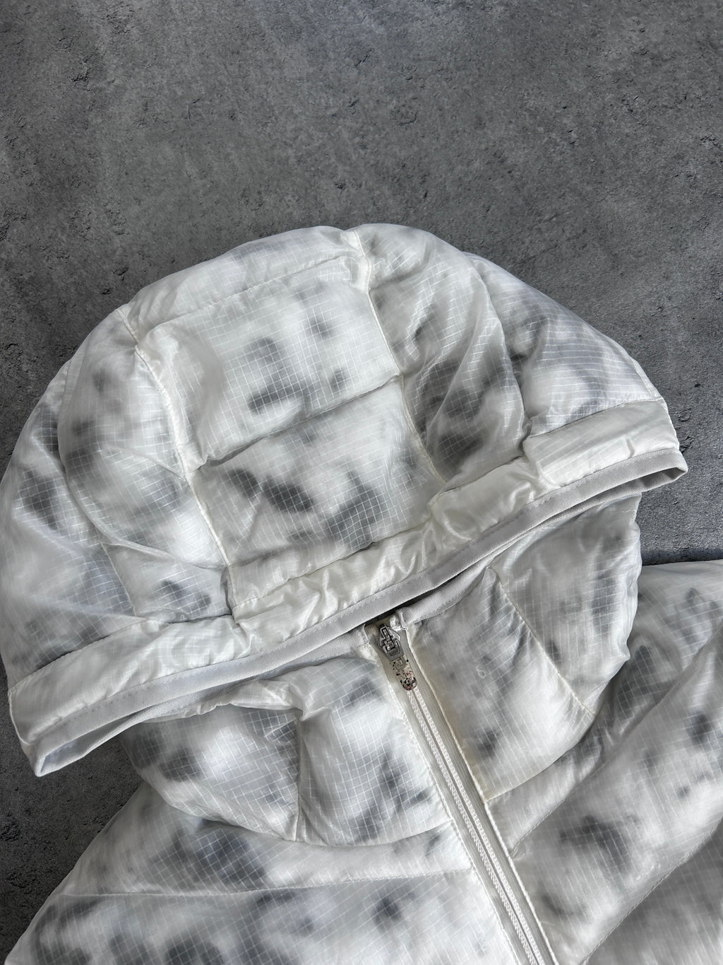 NIKE MARBLE ECODOWN JACKET (L)