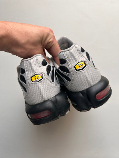 AIR MAX PLUS “GREY PICANTE RED” 45EU