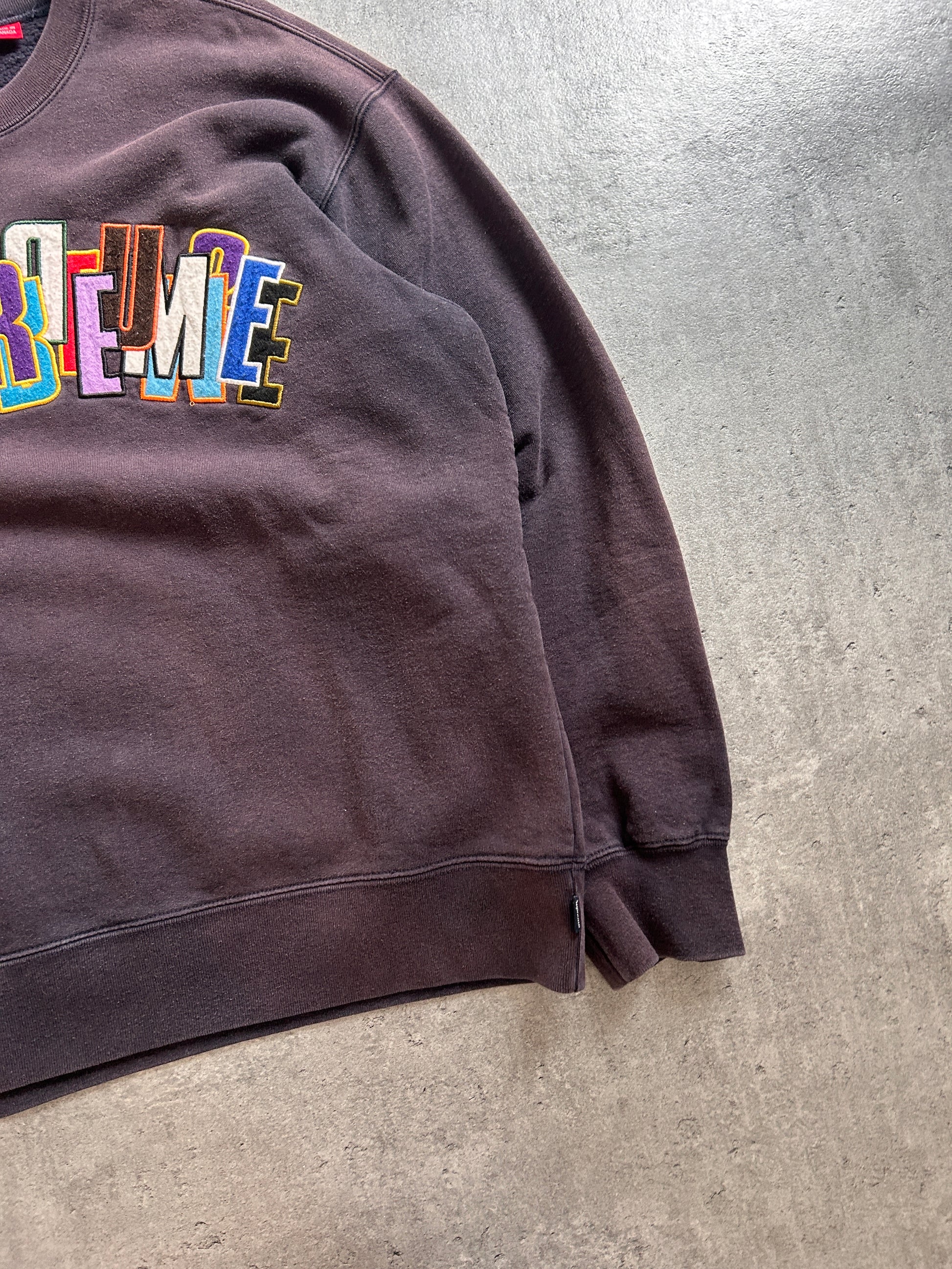 SUPREME STACKED CREWNECK (M)