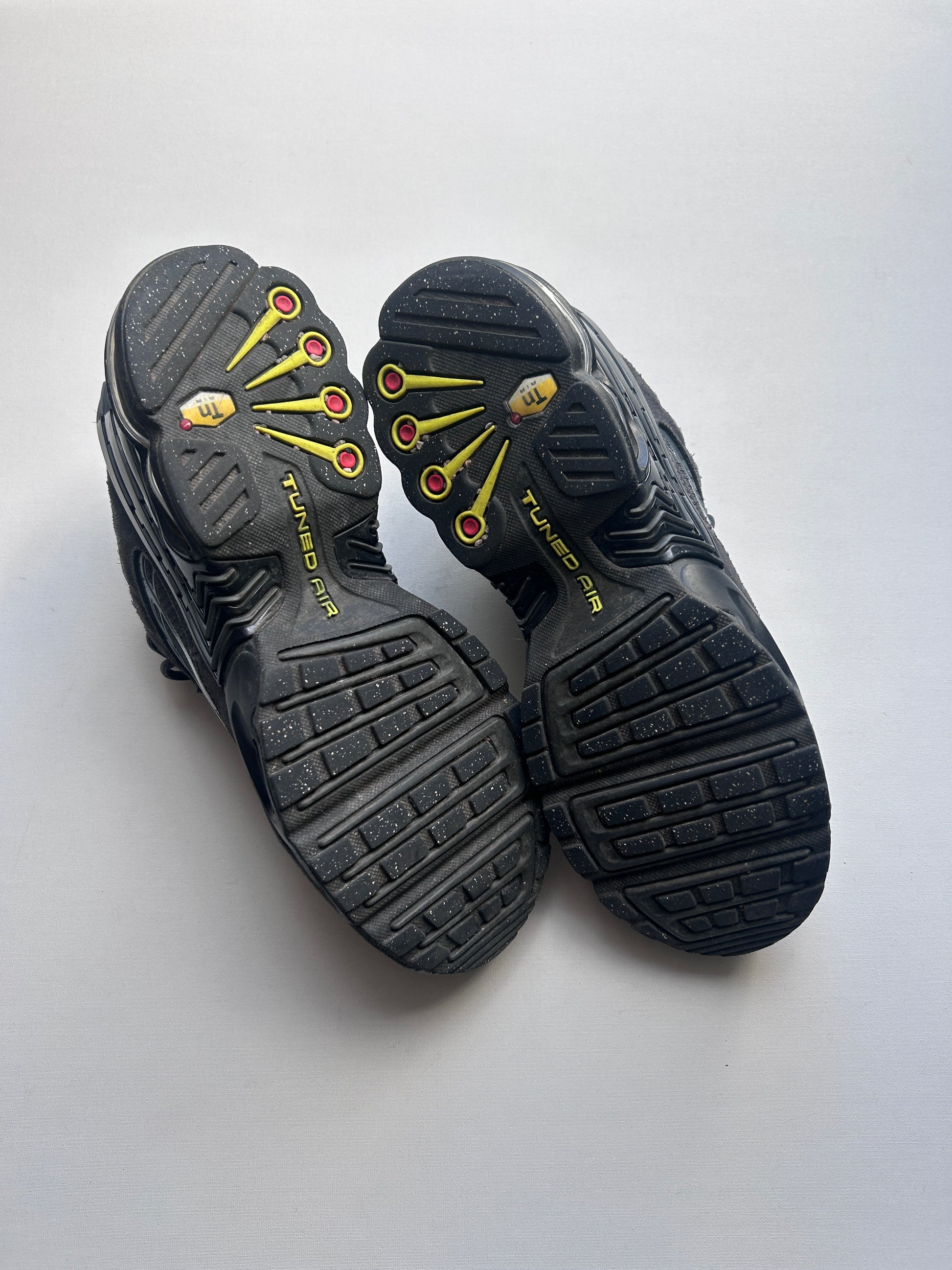 AIR MAX PLUS 3 “BLACK/NEON” 42,5EU