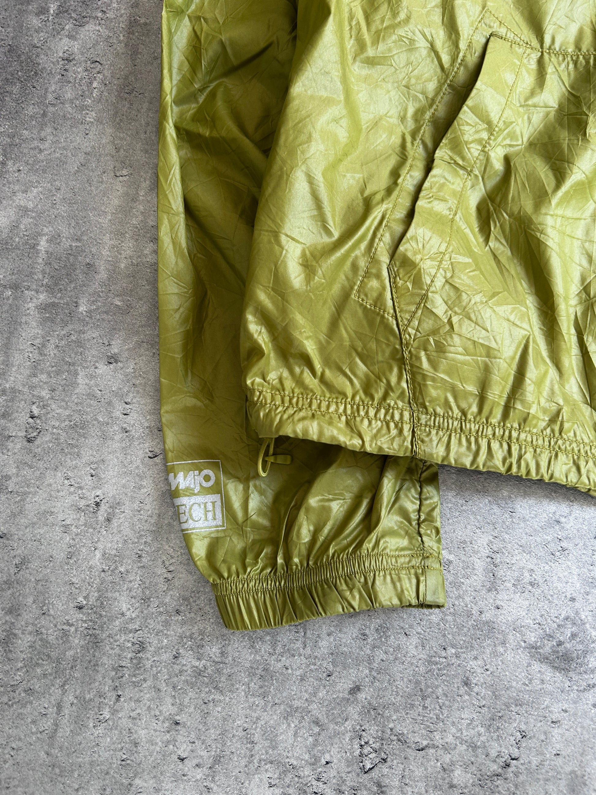 STÜSSY WRINKLED BEACH SHELL JACKET (L)