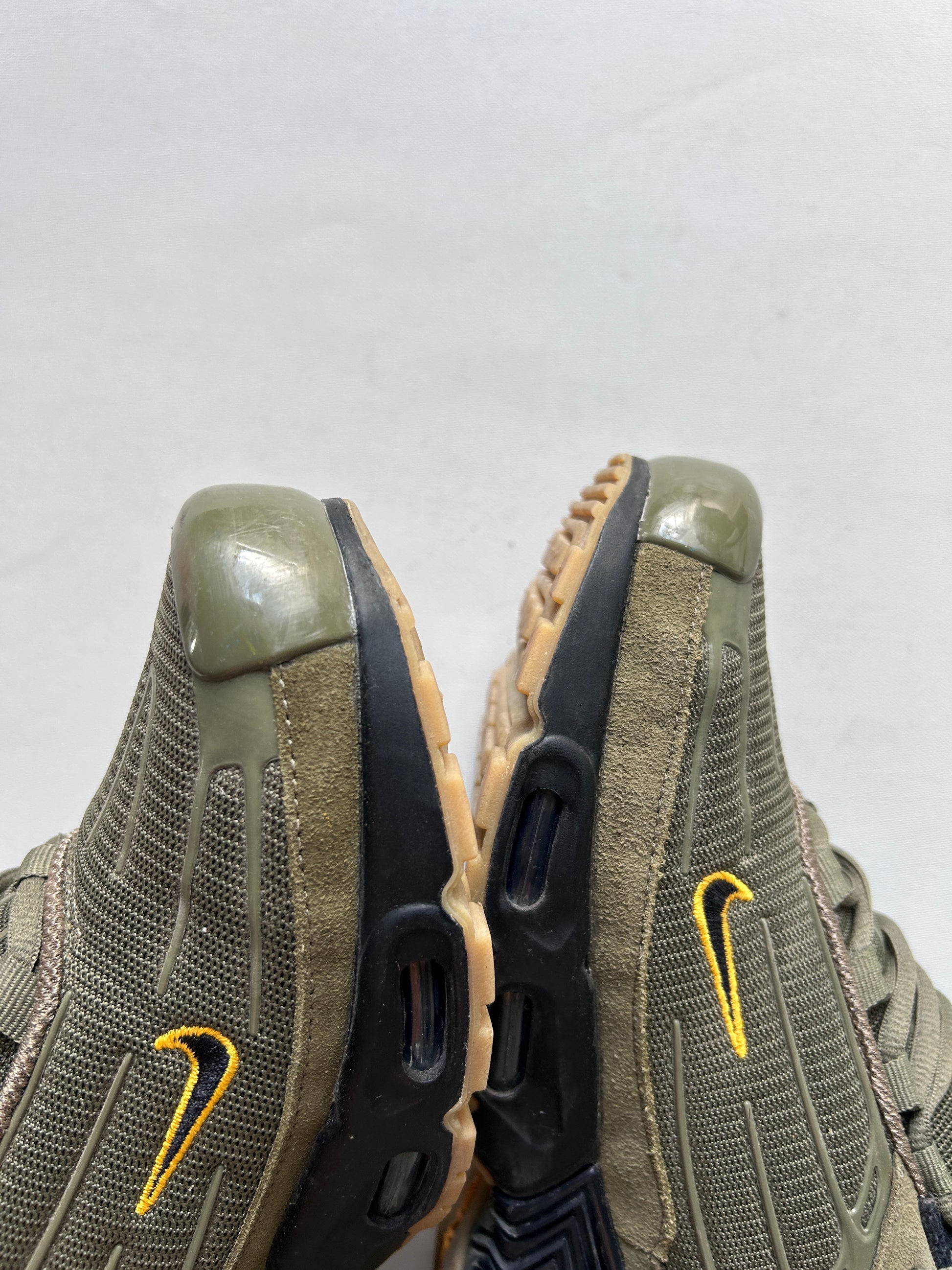 AIR MAX PLUS 3 “OLIVE” 44EU
