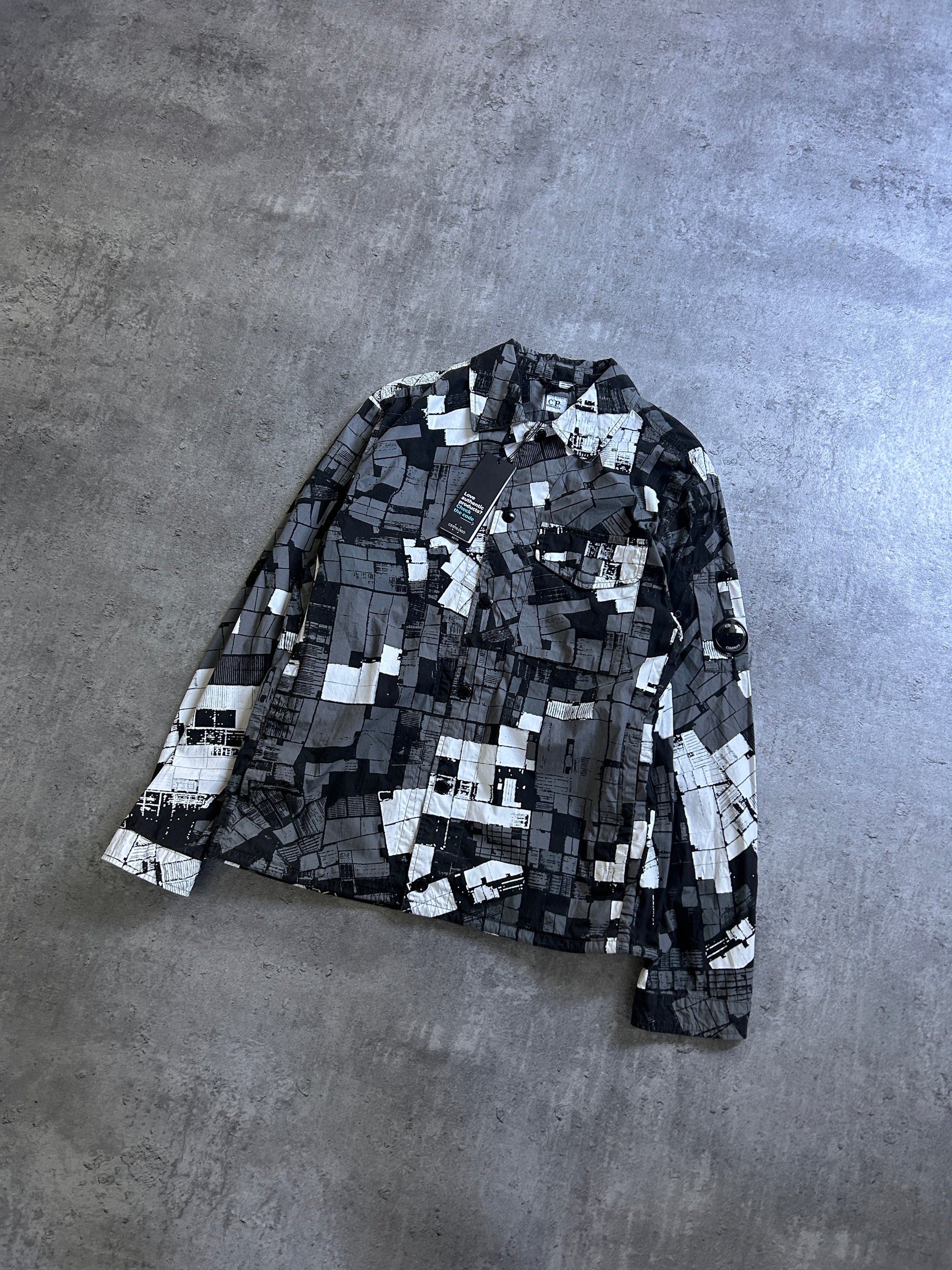 CP COMPANY 50 FILI MUTATED CAMO OVERSHIRT (L)