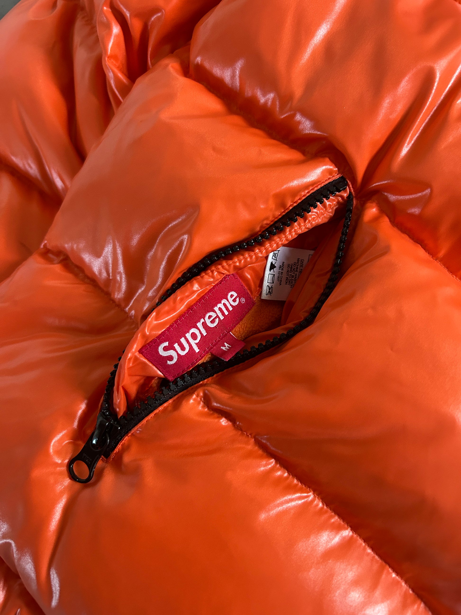 SUPREME SHINY REVERSIBLE PUFFER SS20 (M)