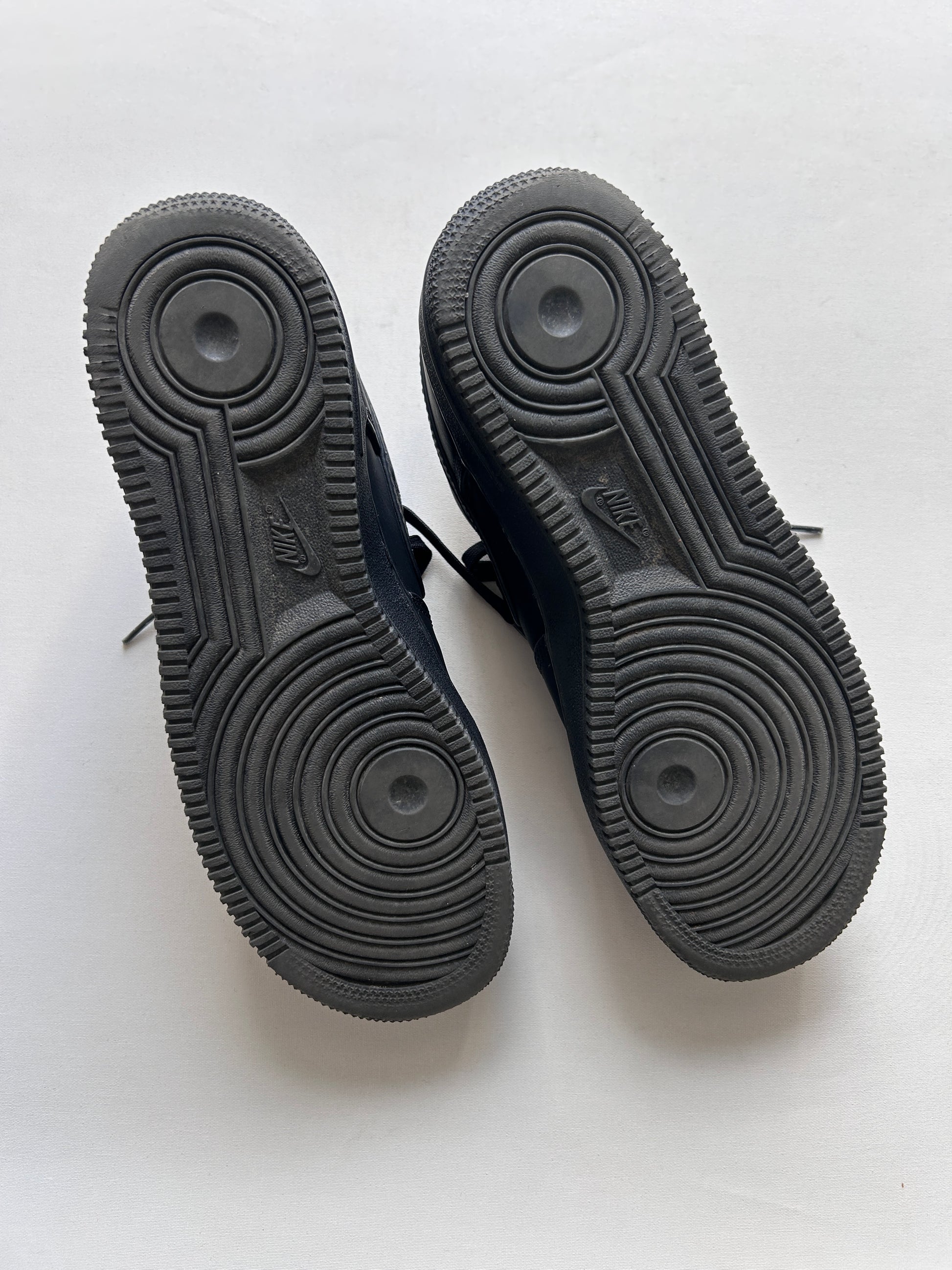 AIR FORCE 1 BLACK (42.5EU)