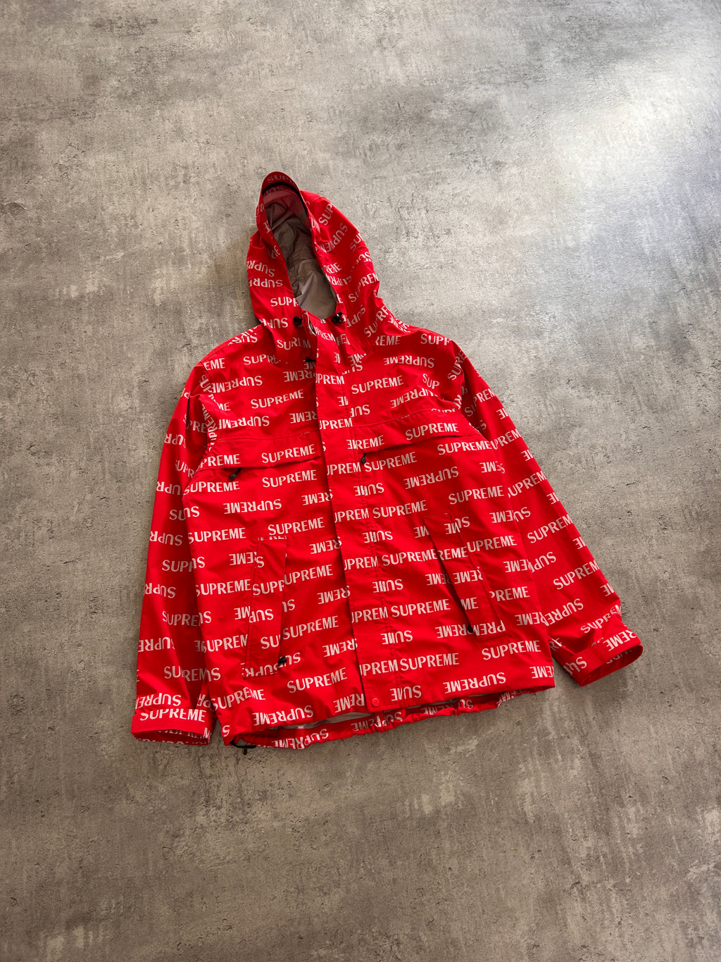 SUPREME REFLECTIVE REPEAT 3M TAPED SEAM JACKET (L)