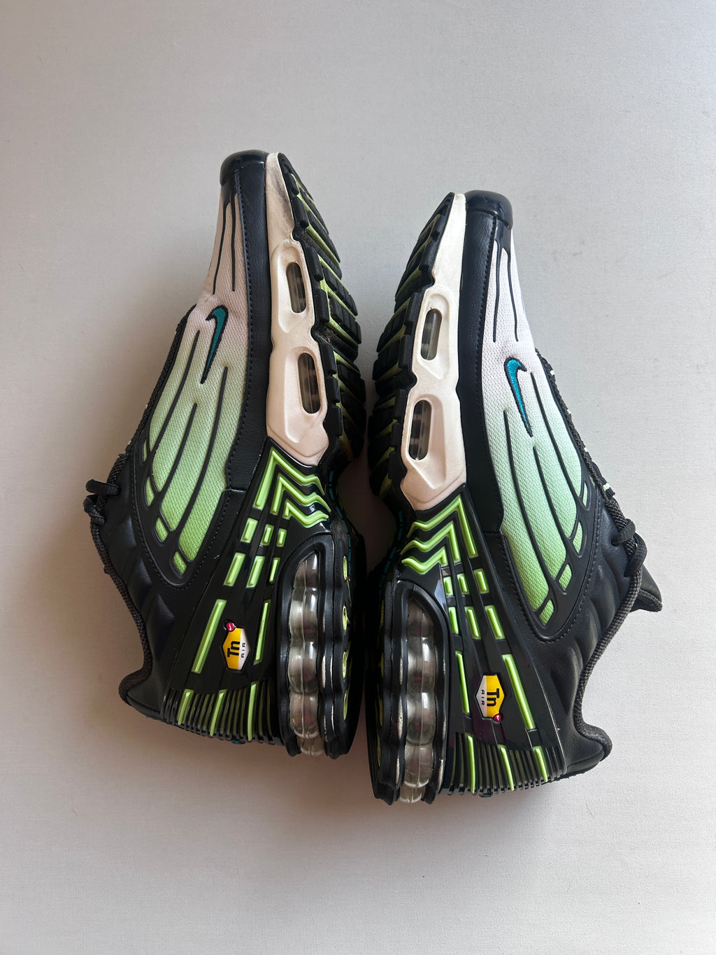 AIR MAX PLUS 3 “GHOST GREEN” 44,5EU”