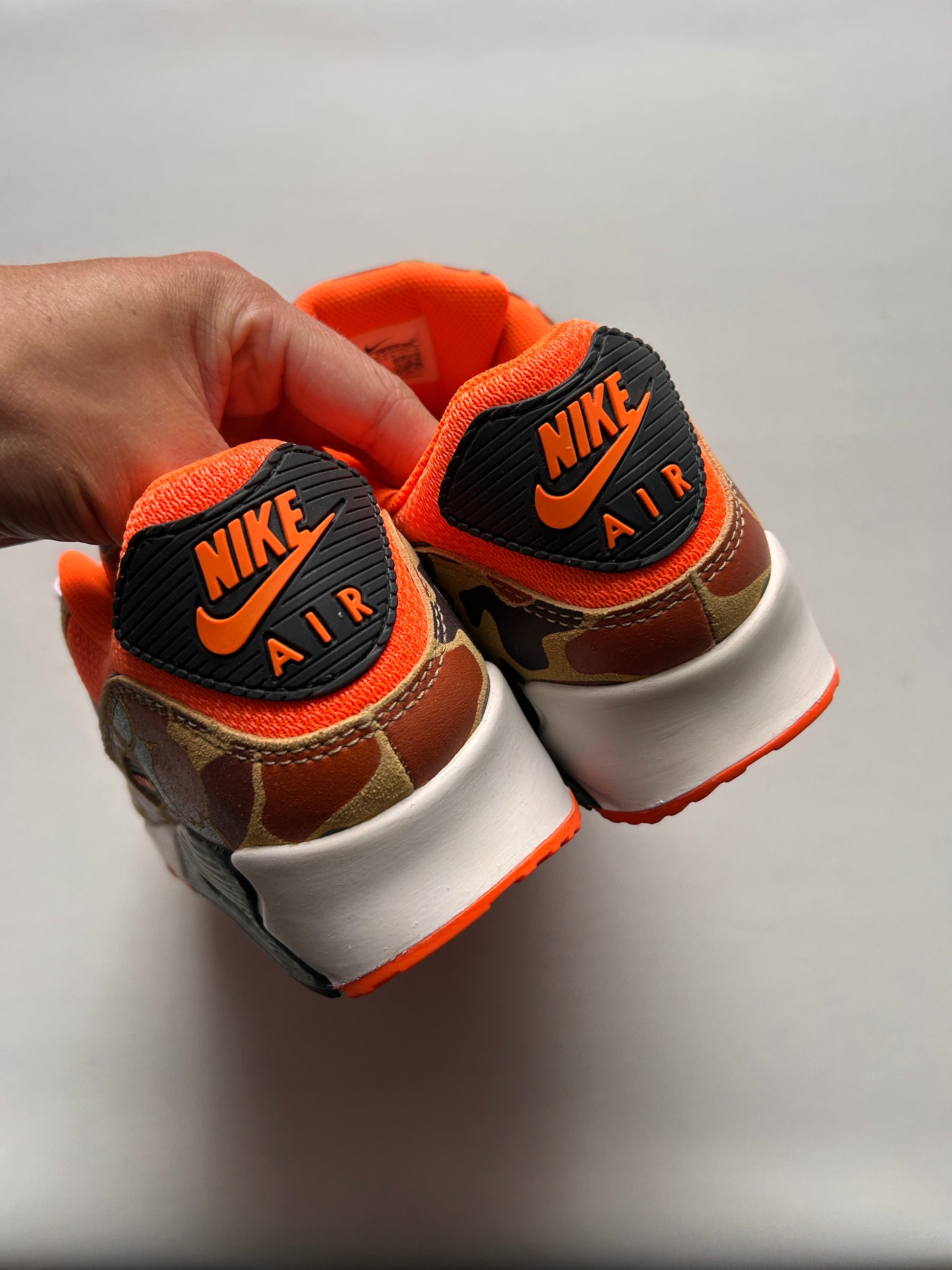 AIR MAX 90 “ORANGE DUCK CAMO” 46EU