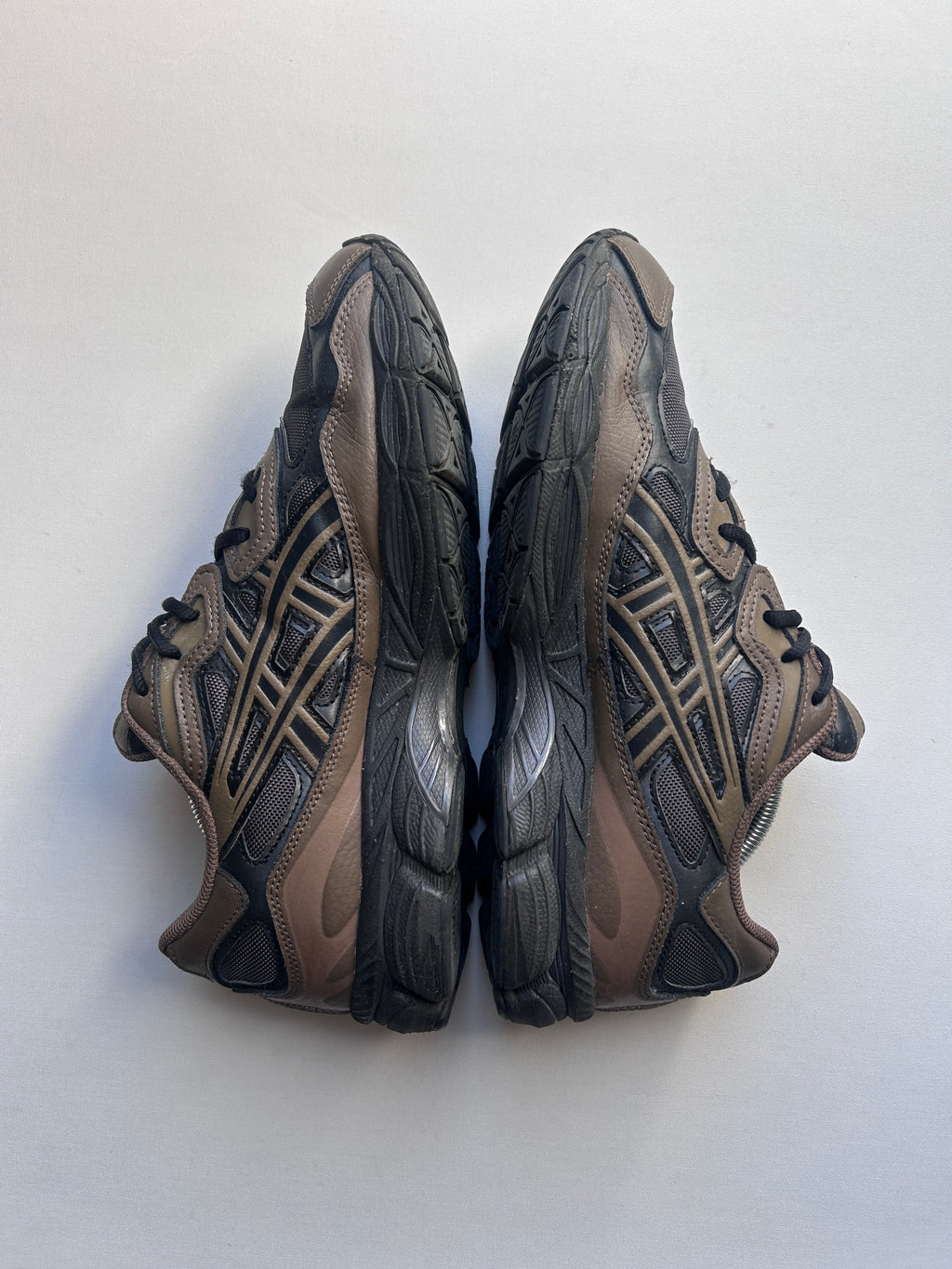 ASICS GEL NYC “DARK SEPIA” 44EU