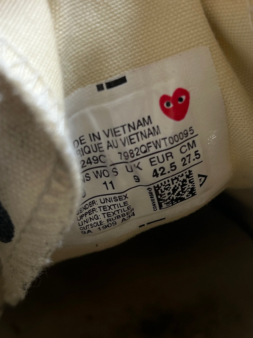 CONVERSE POLKADOT X CDG (42,5EU)