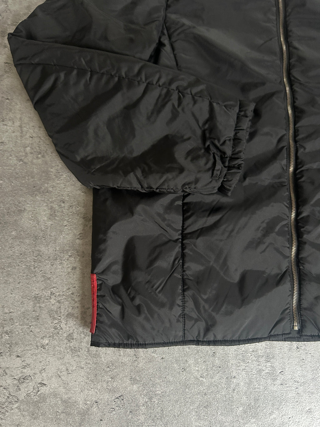 PRADA NYLON BOMBER BLACK (M)